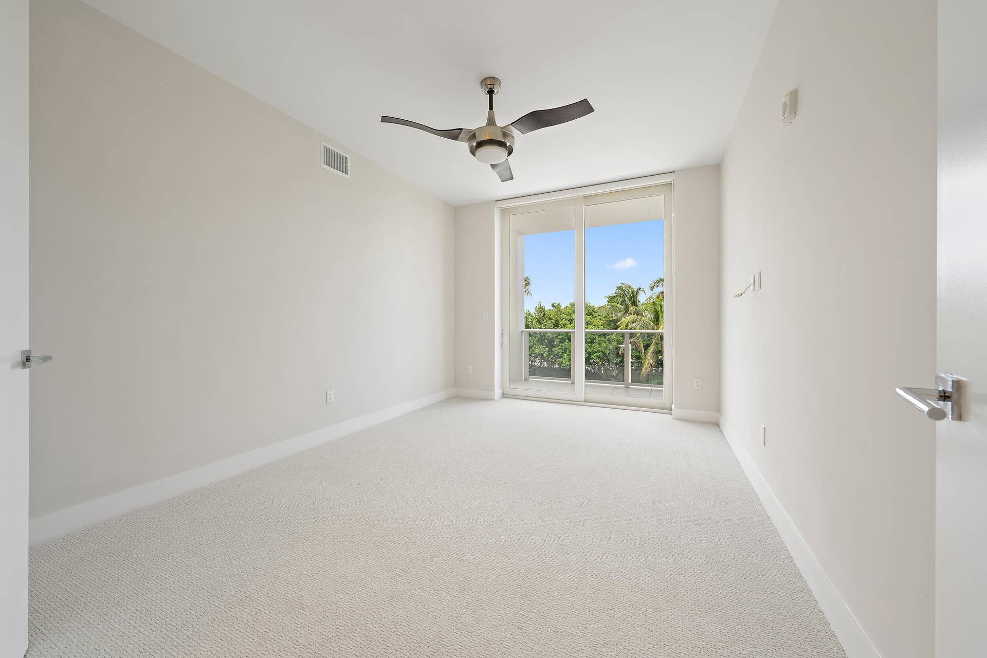 2720 Donald Ross Road, #301, Palm Beach Gardens, FL 33410 Study