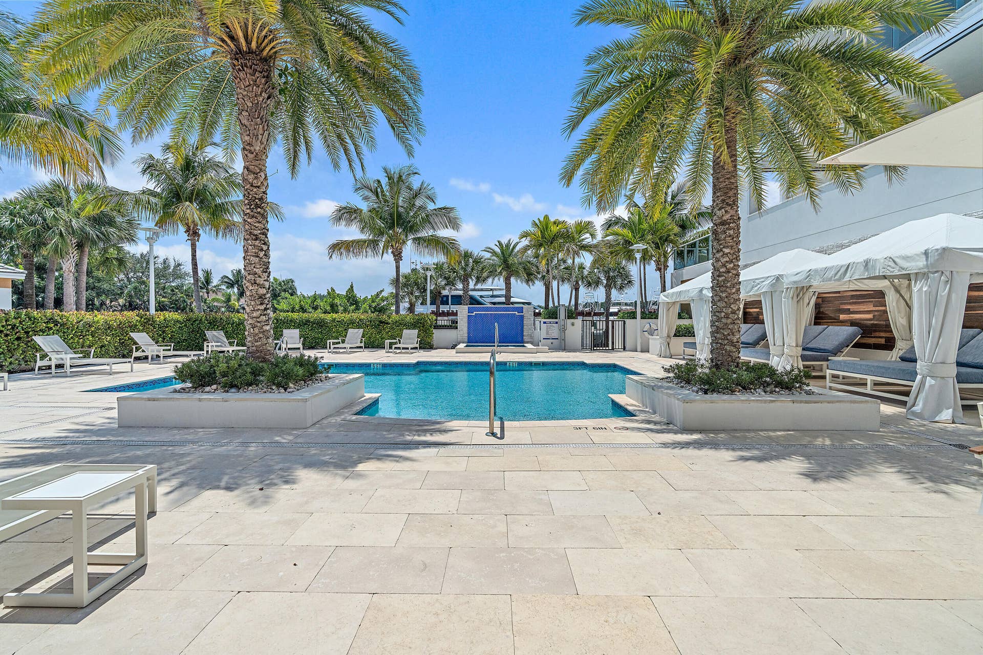 2720 Donald Ross Road, #301, Palm Beach Gardens, FL 33410 Community Pool