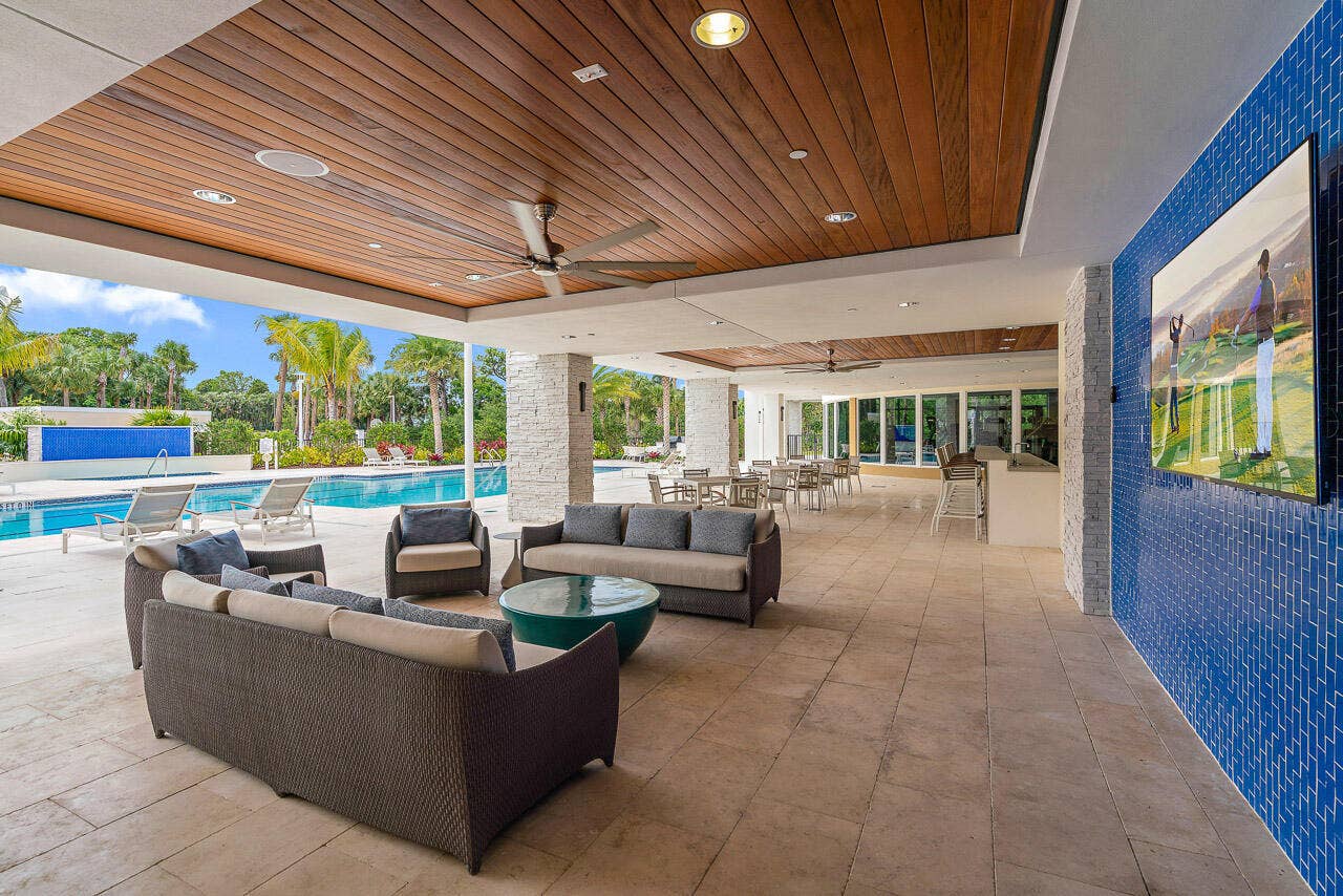 2720 Donald Ross Road, #301, Palm Beach Gardens, FL 33410 Common Area