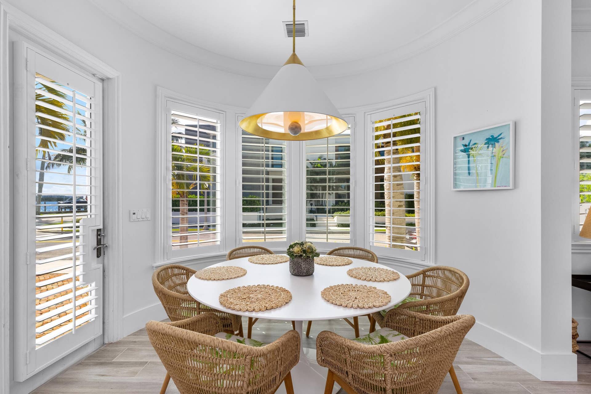 6917 S Flagler Drive, West Palm Beach, FL 33405 Breakfast Area
