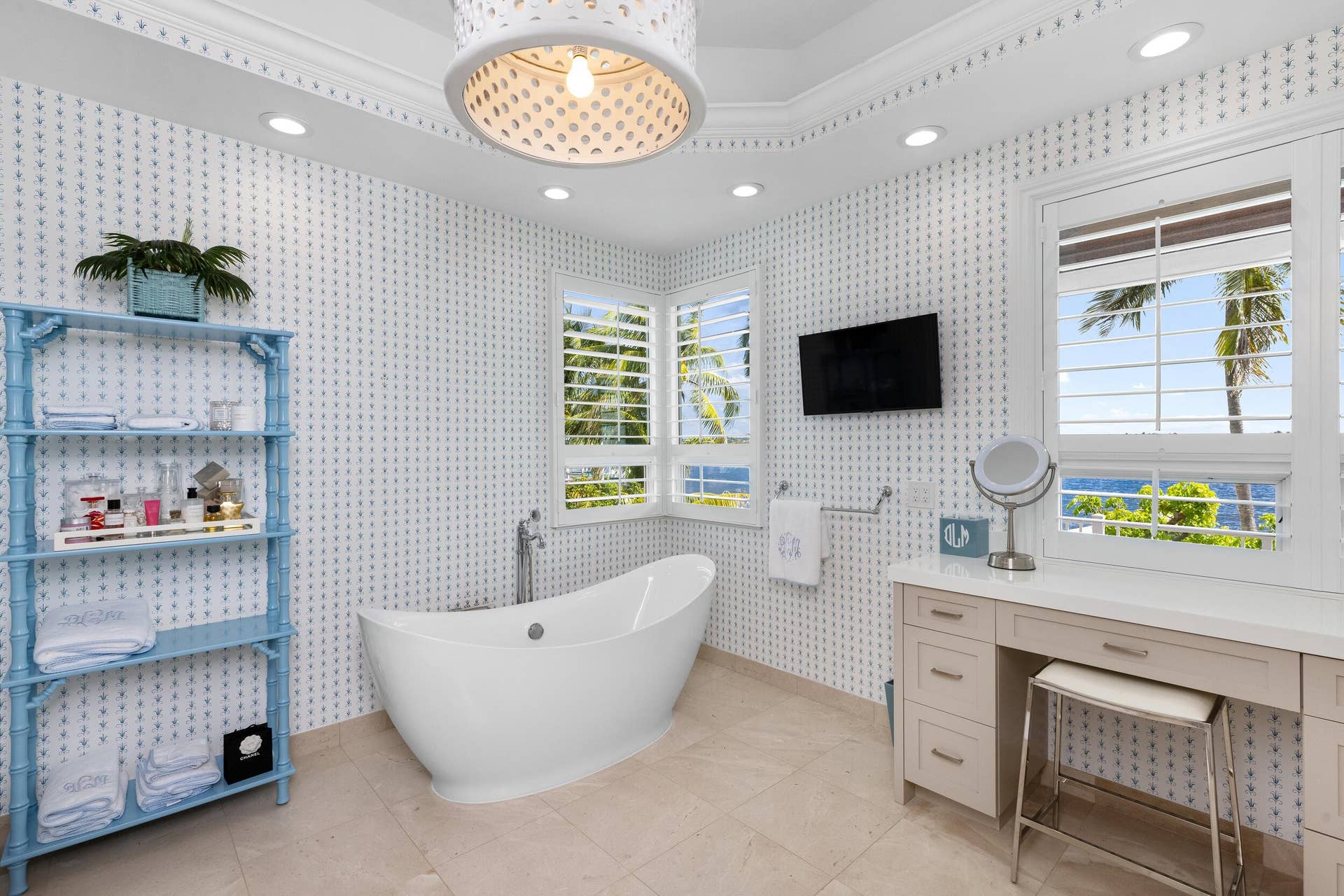 6917 S Flagler Drive, West Palm Beach, FL 33405 Primary Bath