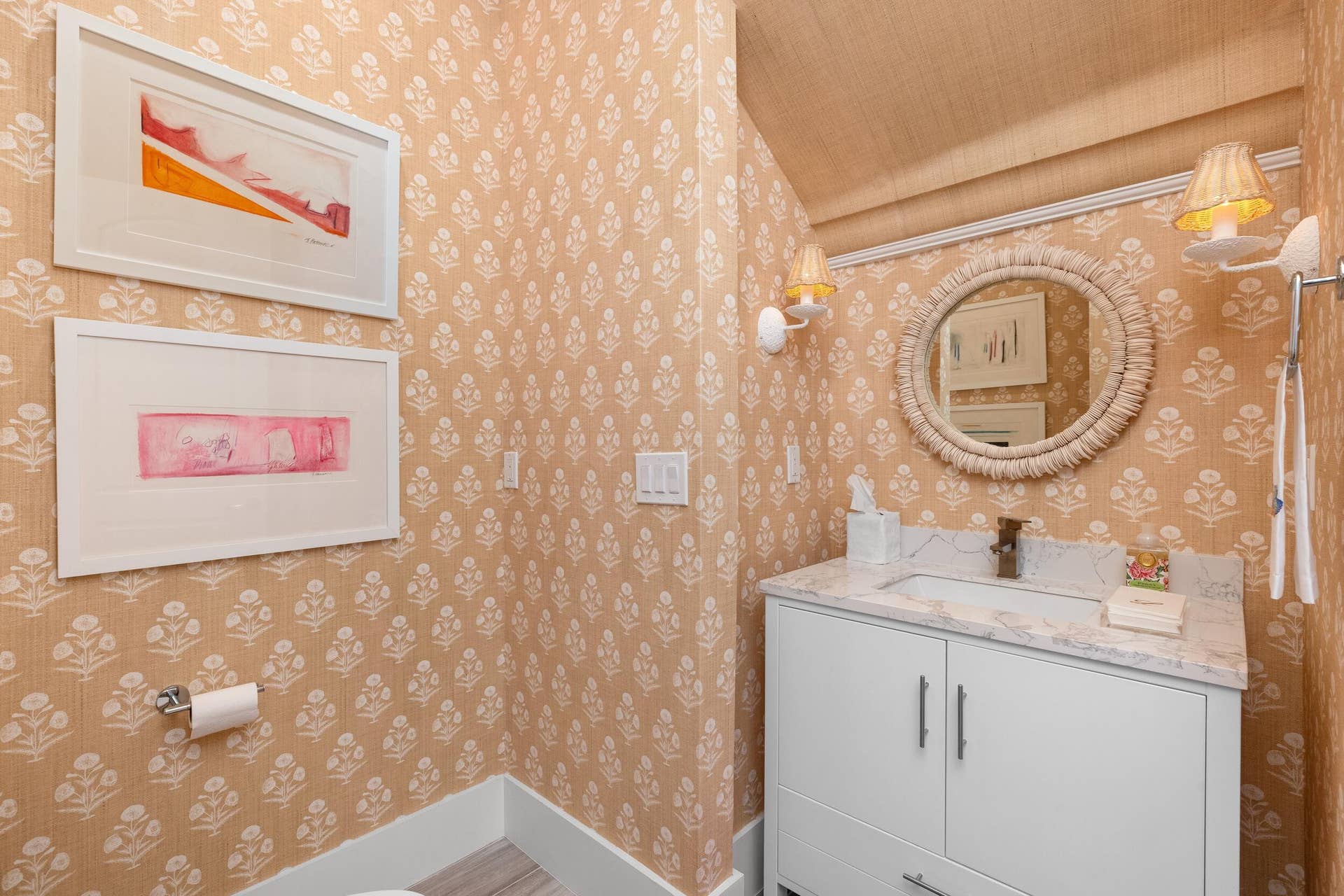 6917 S Flagler Drive, West Palm Beach, FL 33405 Powder Room