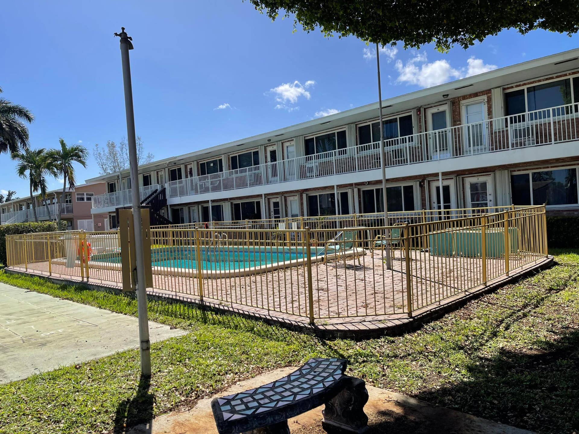 450 LAYNE Boulevard, #14, Hallandale Beach, FL 33009 IMG_7029