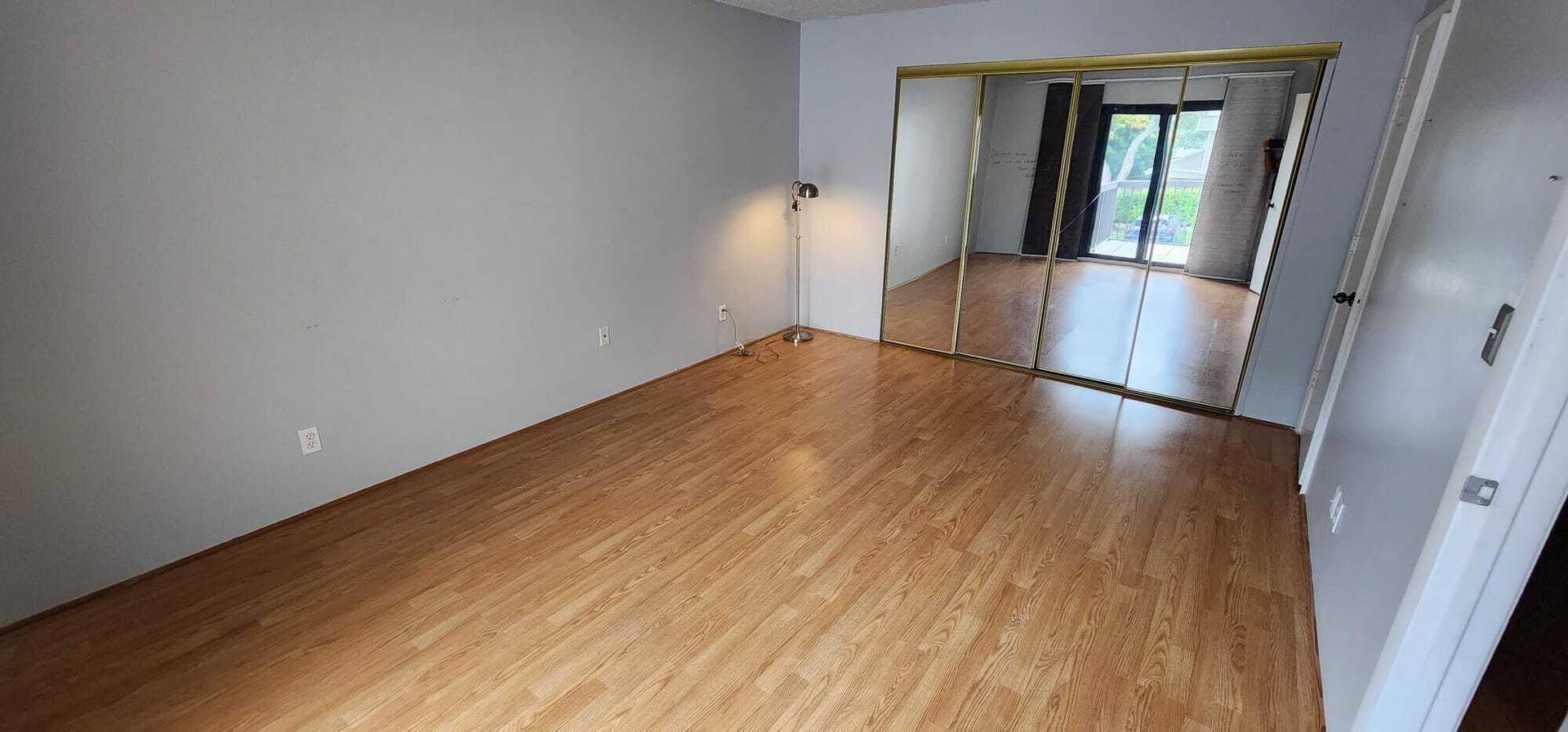 Master Bedroom (2)