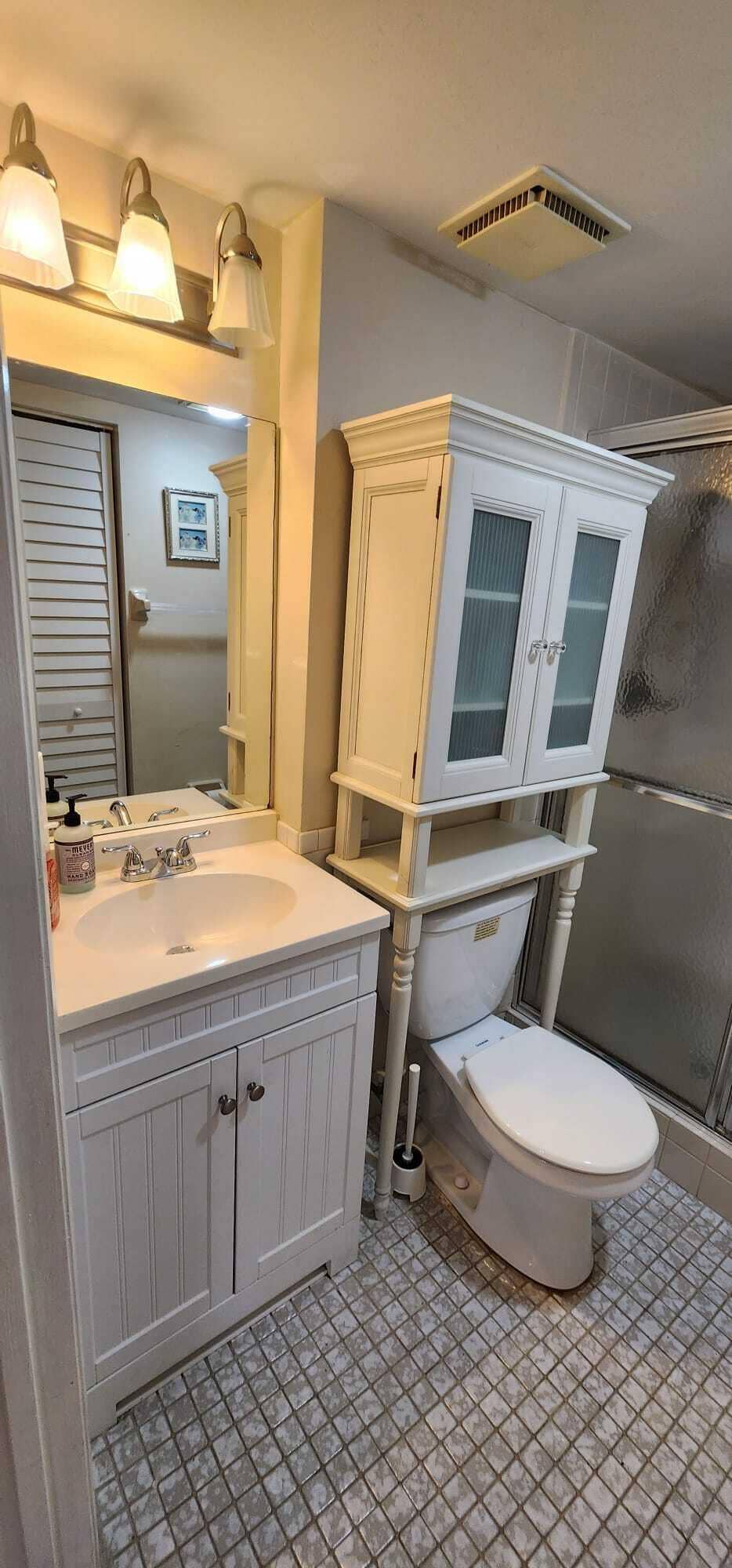1st Floor Bathroom
