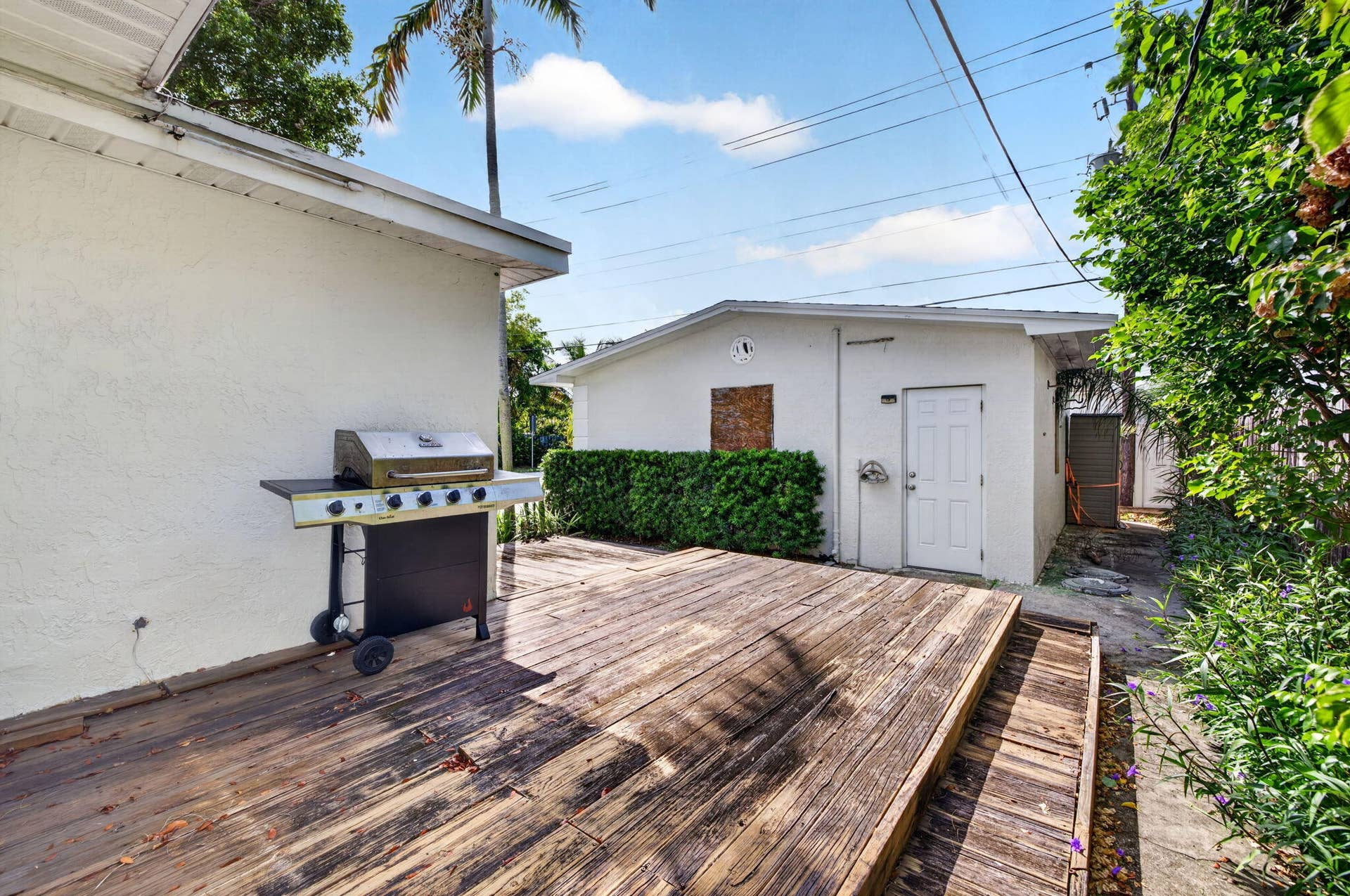 1515 NE 16TH Street, Fort Lauderdale, FL 33304 35-web-or-mls-699A2450