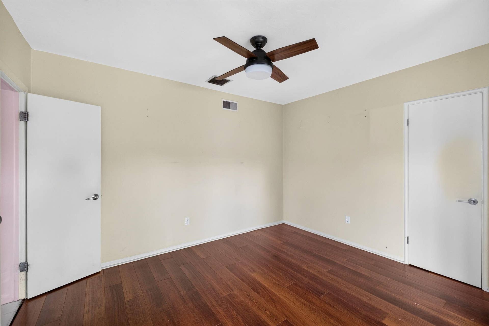 1515 NE 16TH Street, Fort Lauderdale, FL 33304 21-web-or-mls-699A2285
