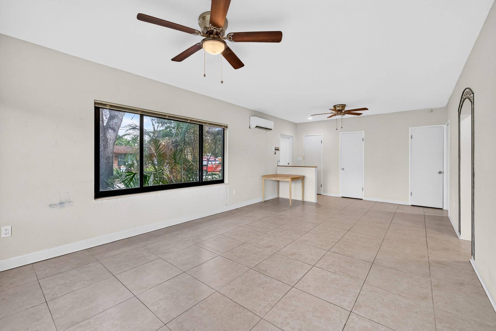 1515 NE 16TH Street, Fort Lauderdale, FL 33304 45-web-or-mls-699A2565
