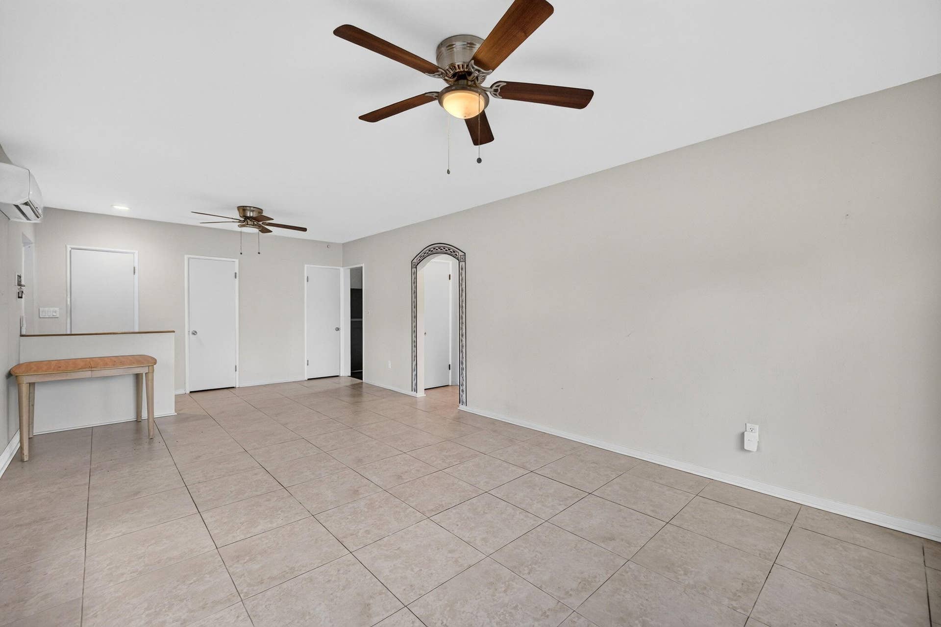 1515 NE 16TH Street, Fort Lauderdale, FL 33304 46-web-or-mls-699A2580