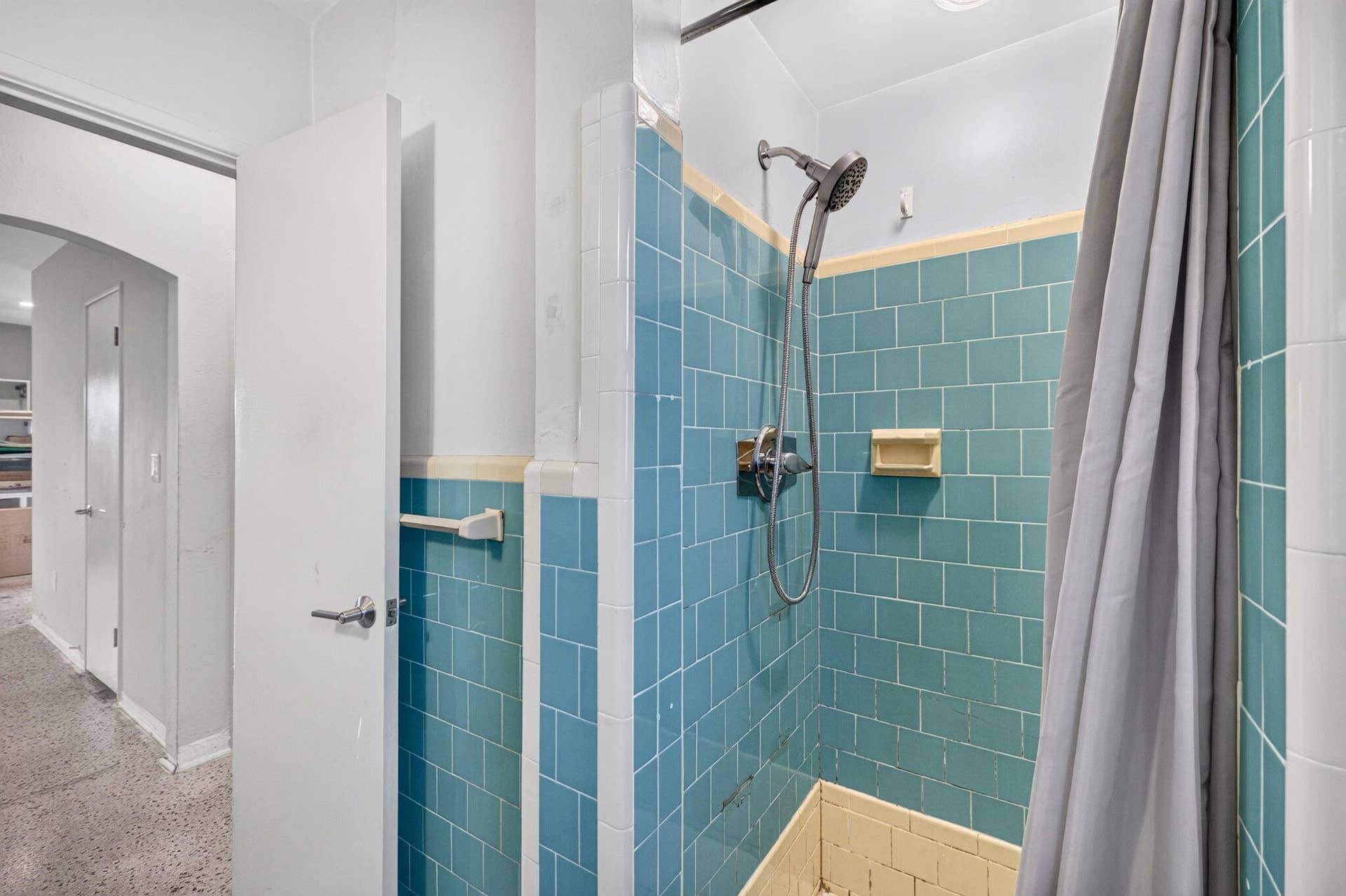 1515 NE 16TH Street, Fort Lauderdale, FL 33304 29-web-or-mls-699A2382