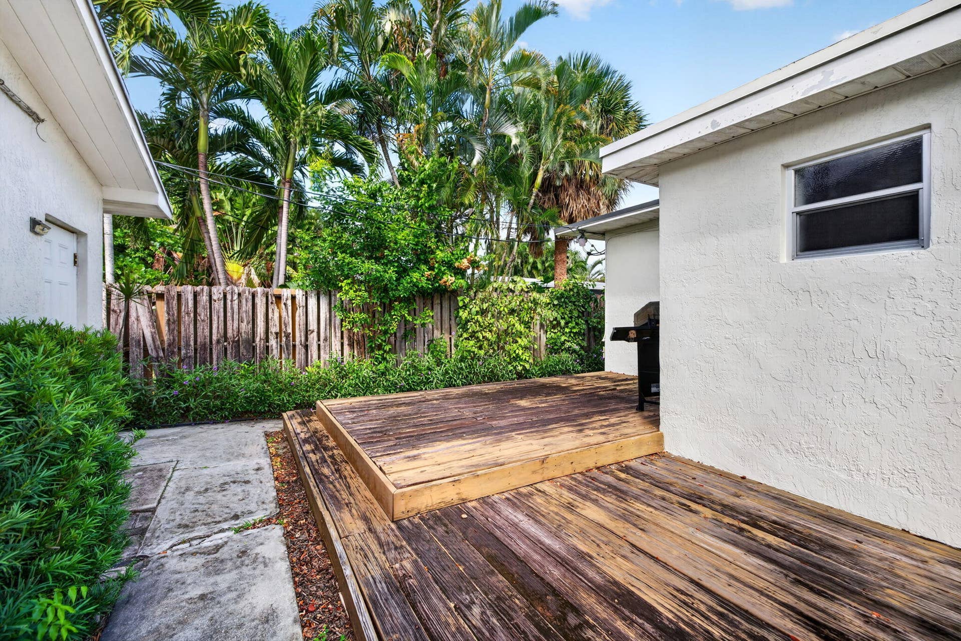 1515 NE 16TH Street, Fort Lauderdale, FL 33304 37-web-or-mls-699A2485