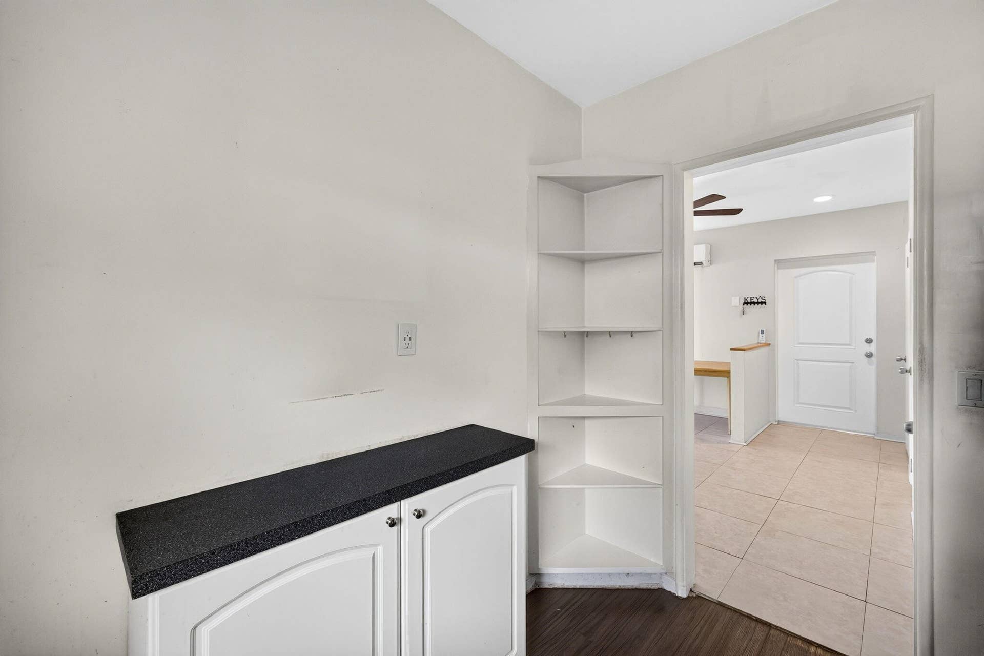 1515 NE 16TH Street, Fort Lauderdale, FL 33304 53-web-or-mls-699A2675