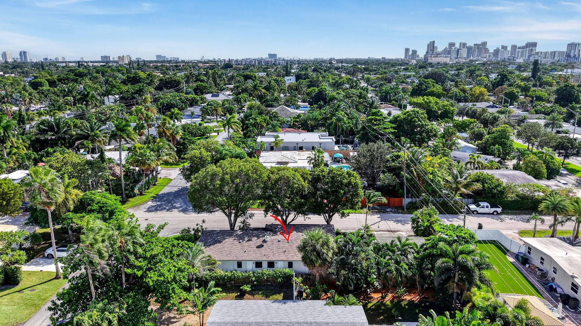 1515 NE 16TH Street, Fort Lauderdale, FL 33304 77-web-or-mls-DJI_20261019150544_0835_D