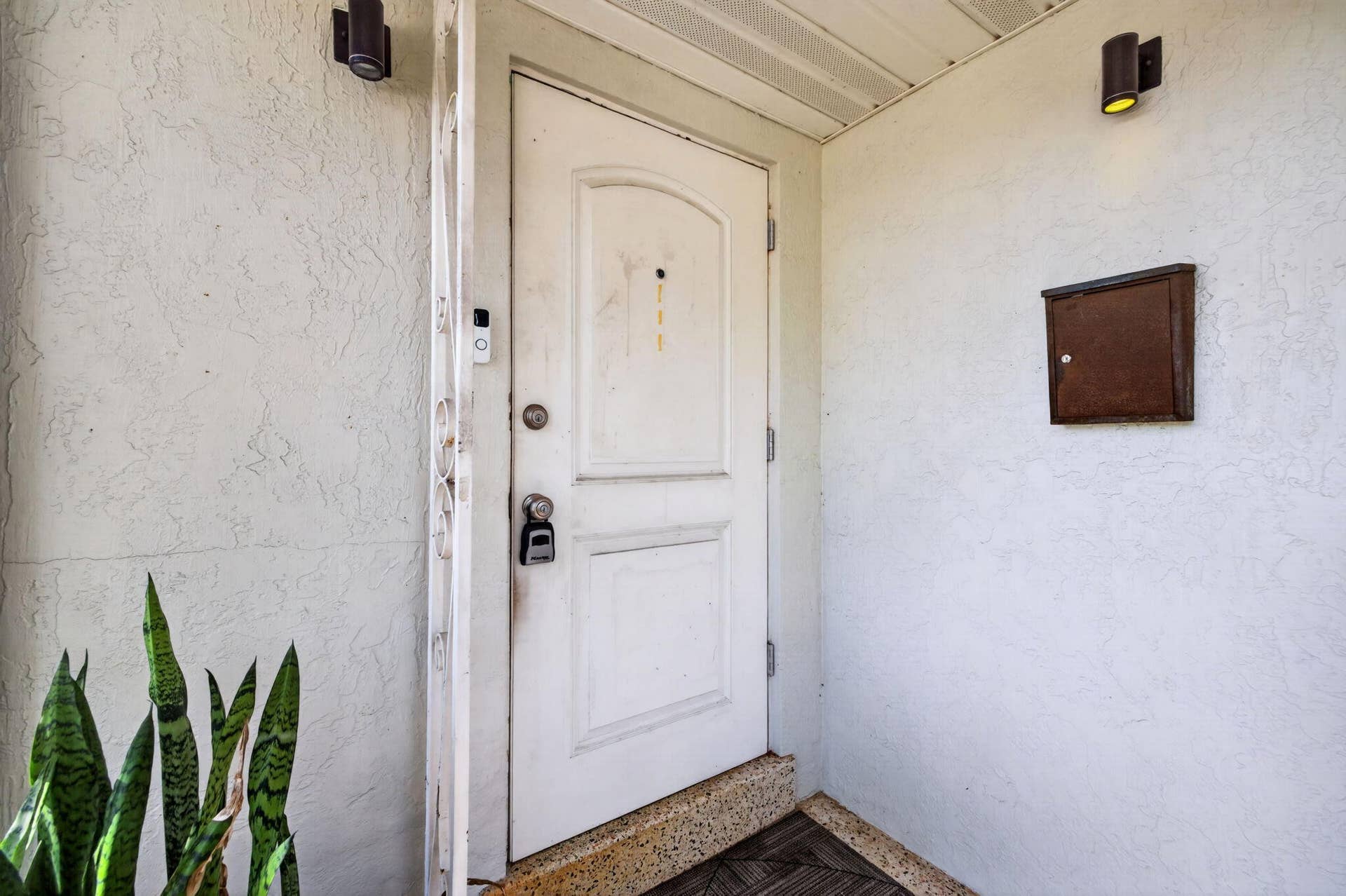 1515 NE 16TH Street, Fort Lauderdale, FL 33304 6-web-or-mls-699A2188