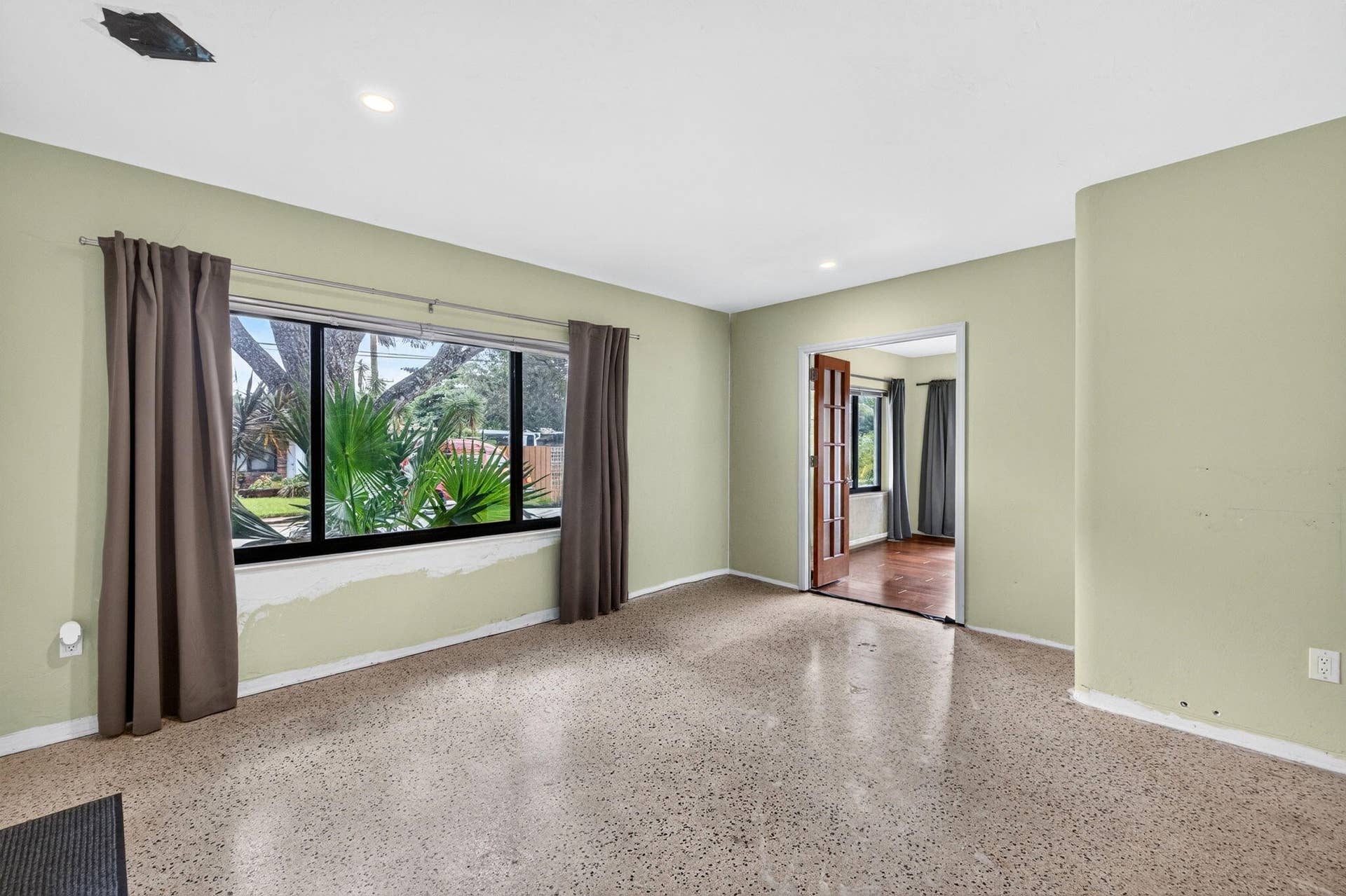 1515 NE 16TH Street, Fort Lauderdale, FL 33304 10-web-or-mls-699A2206