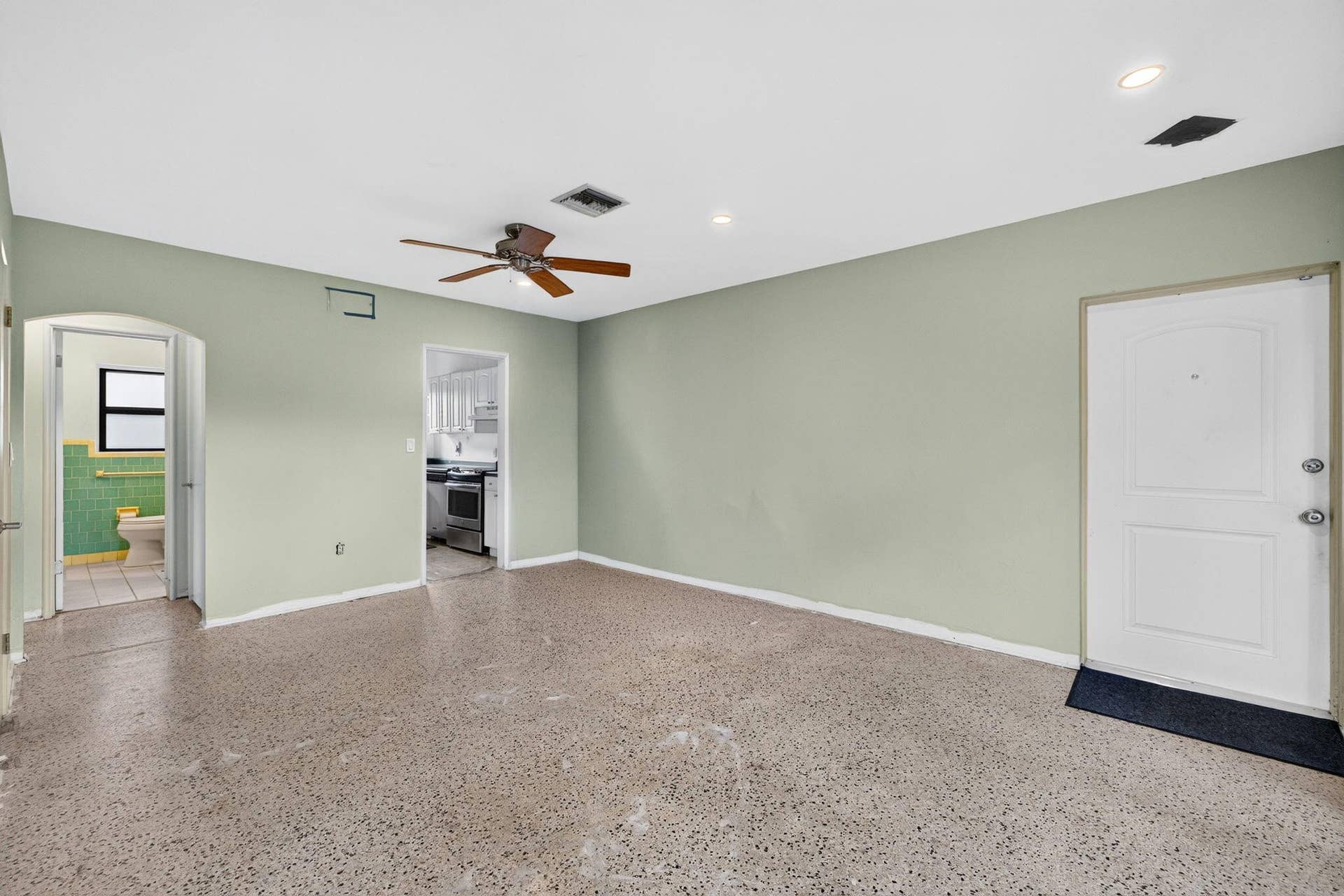 1515 NE 16TH Street, Fort Lauderdale, FL 33304 11-web-or-mls-699A2211