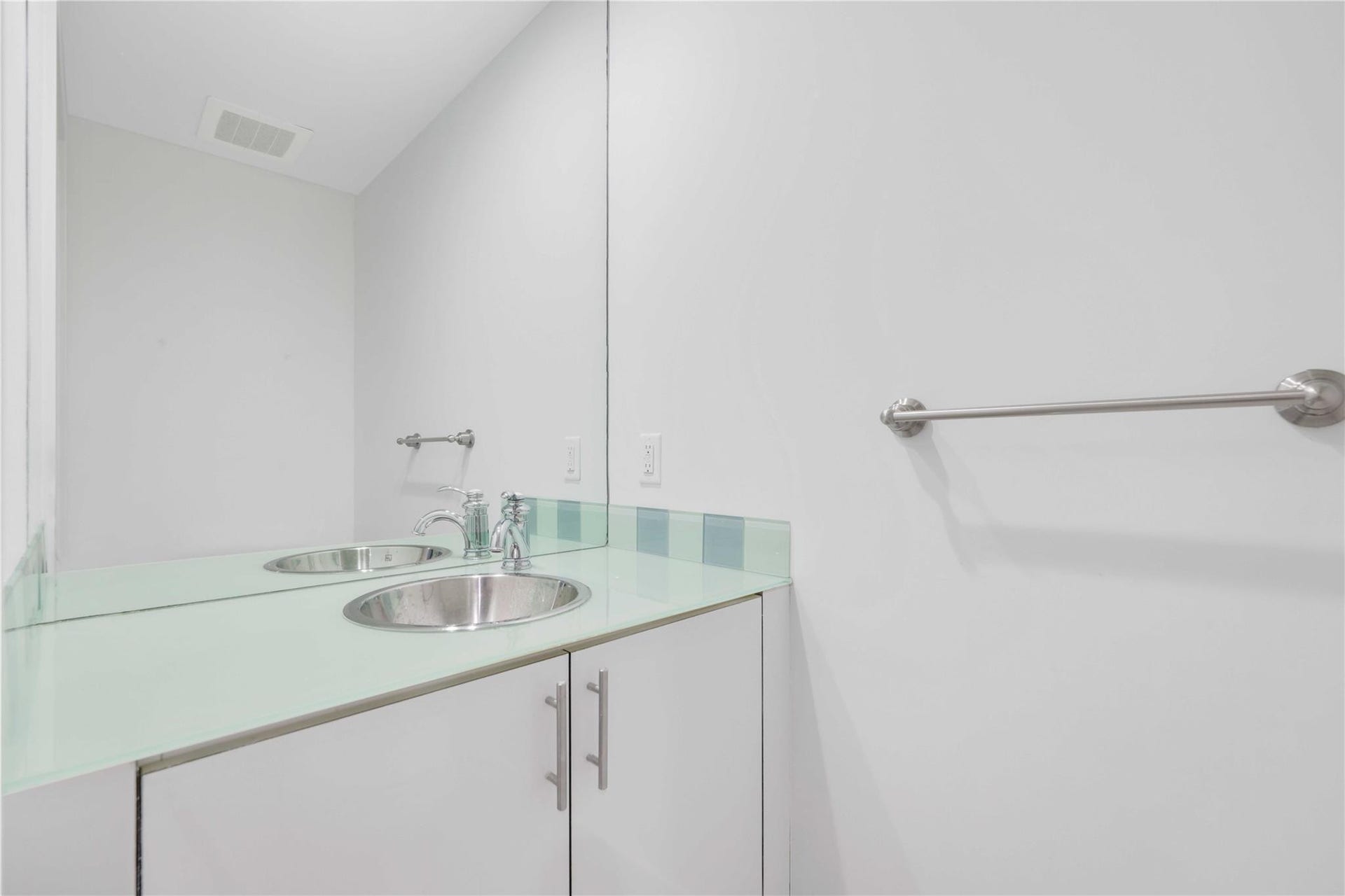 315 NE 3RD Avenue, #1404, Fort Lauderdale, FL 33301 Photo 10