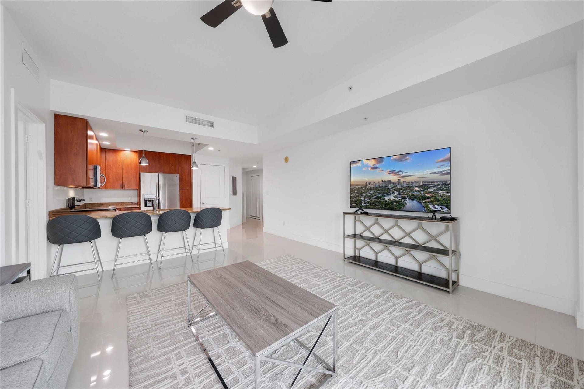 315 NE 3RD Avenue, #1404, Fort Lauderdale, FL 33301 Photo 19