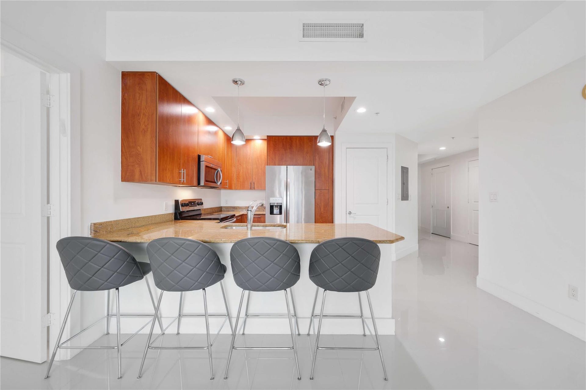 315 NE 3RD Avenue, #1404, Fort Lauderdale, FL 33301 Photo 15