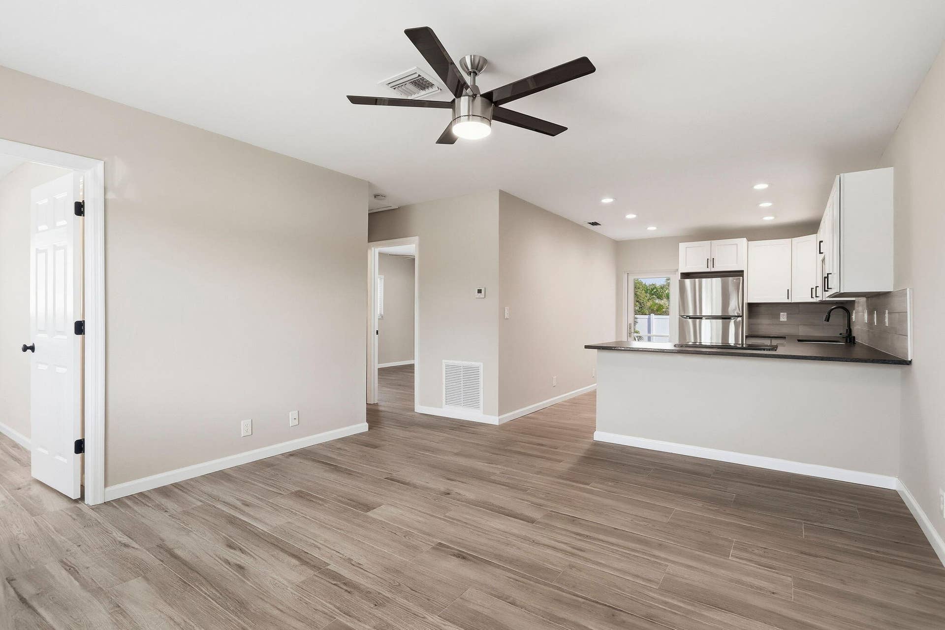 2550 N DIXIE Highway, Boca Raton, FL 33431 9-web-or-mls-009_IMG_9711