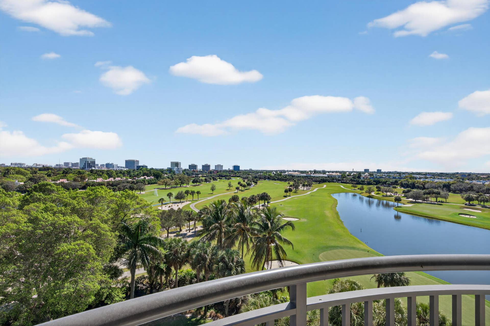 2427 PRESIDENTIAL Way, #803, West Palm Beach, FL 33401 SE Corner