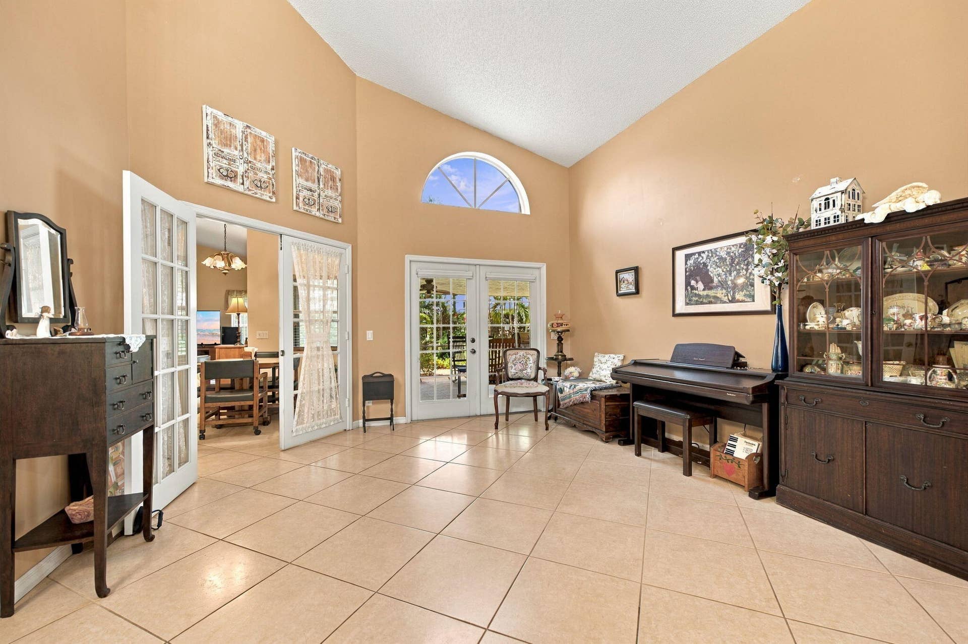 8-web-or-mls-3183-ridge-trace
