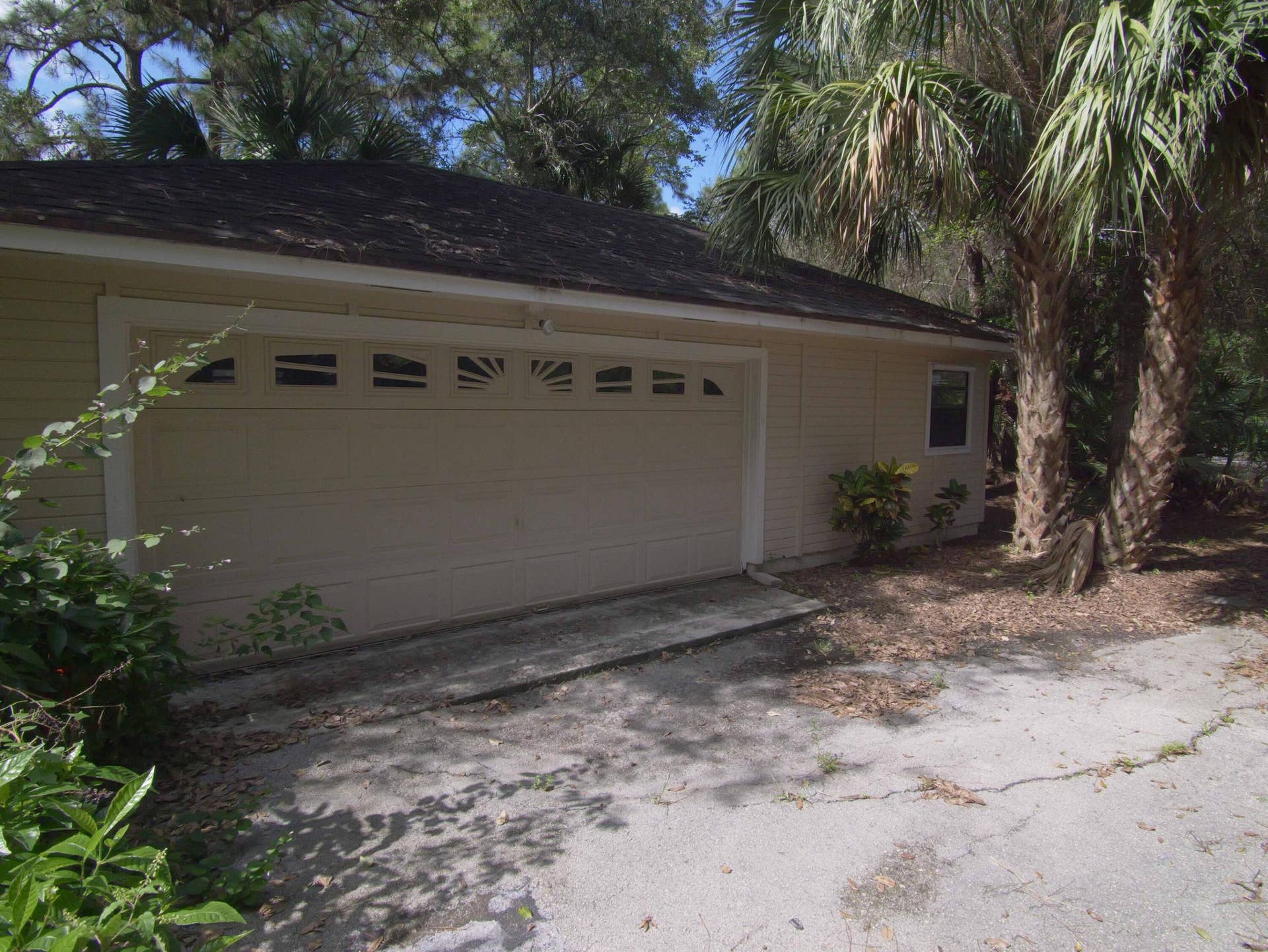 17032 130TH Avenue N, Jupiter, FL 33478 Separate two car+ garage & workshop -could be converted