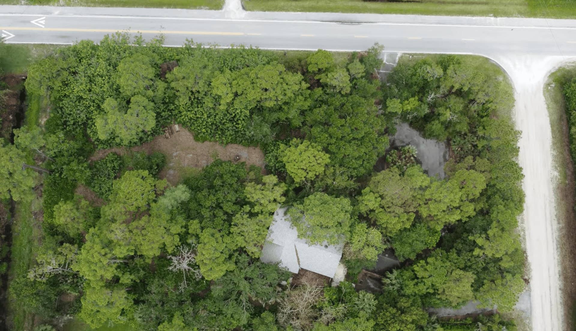 17032 130TH Avenue N, Jupiter, FL 33478 1.19 acre Private Yard. Great location off 130th Ave North