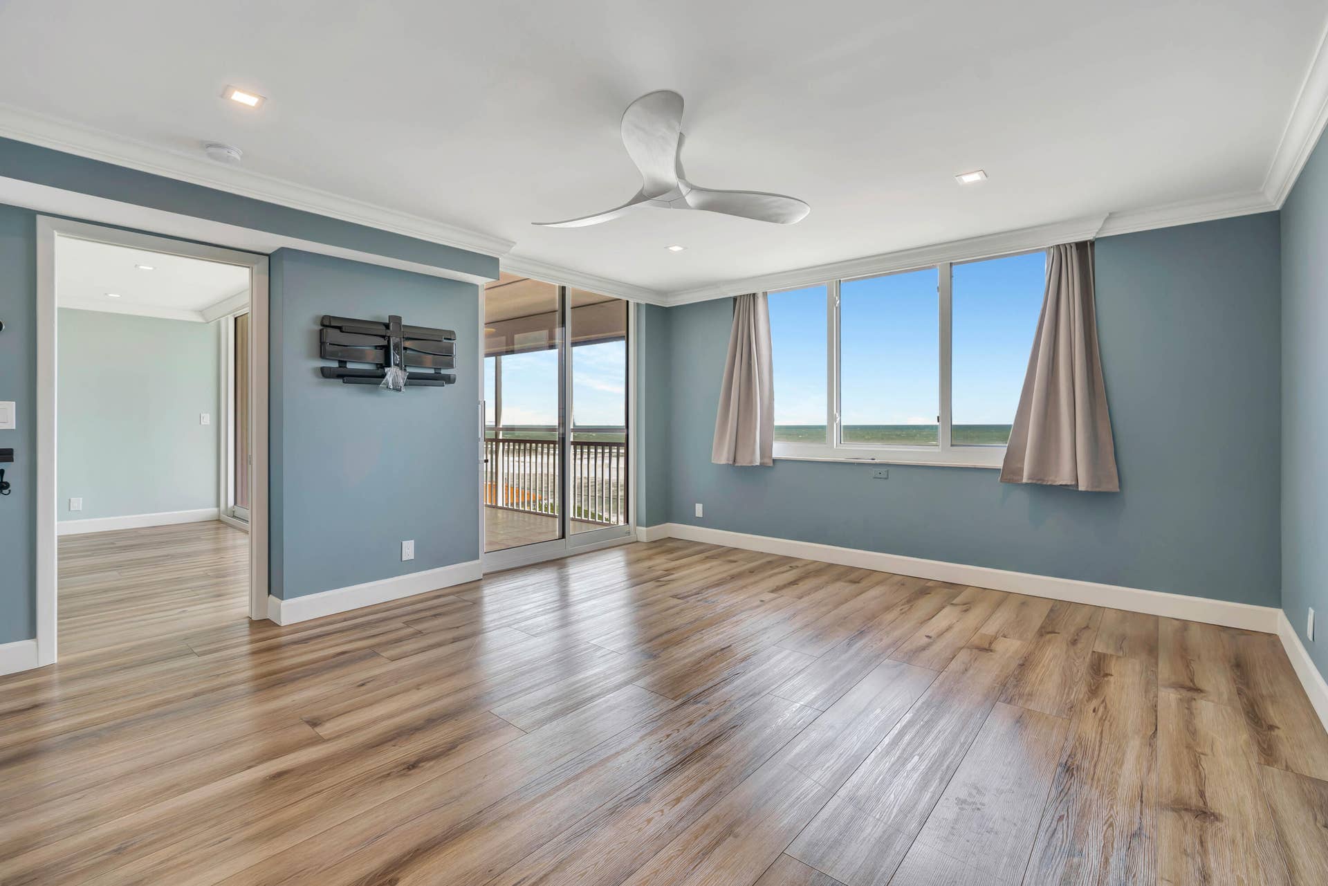 911 Ocean Drive, #704, Juno Beach, FL 33408 _MLP0137