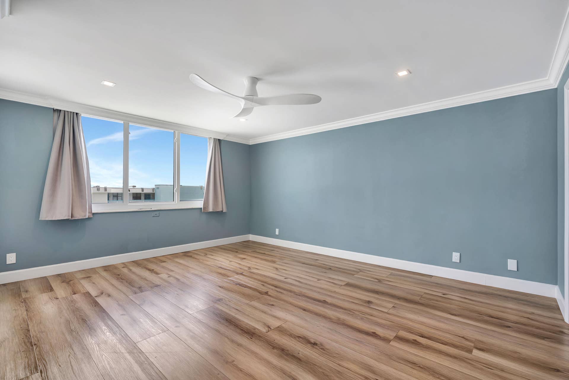 911 Ocean Drive, #704, Juno Beach, FL 33408 _MLP0127