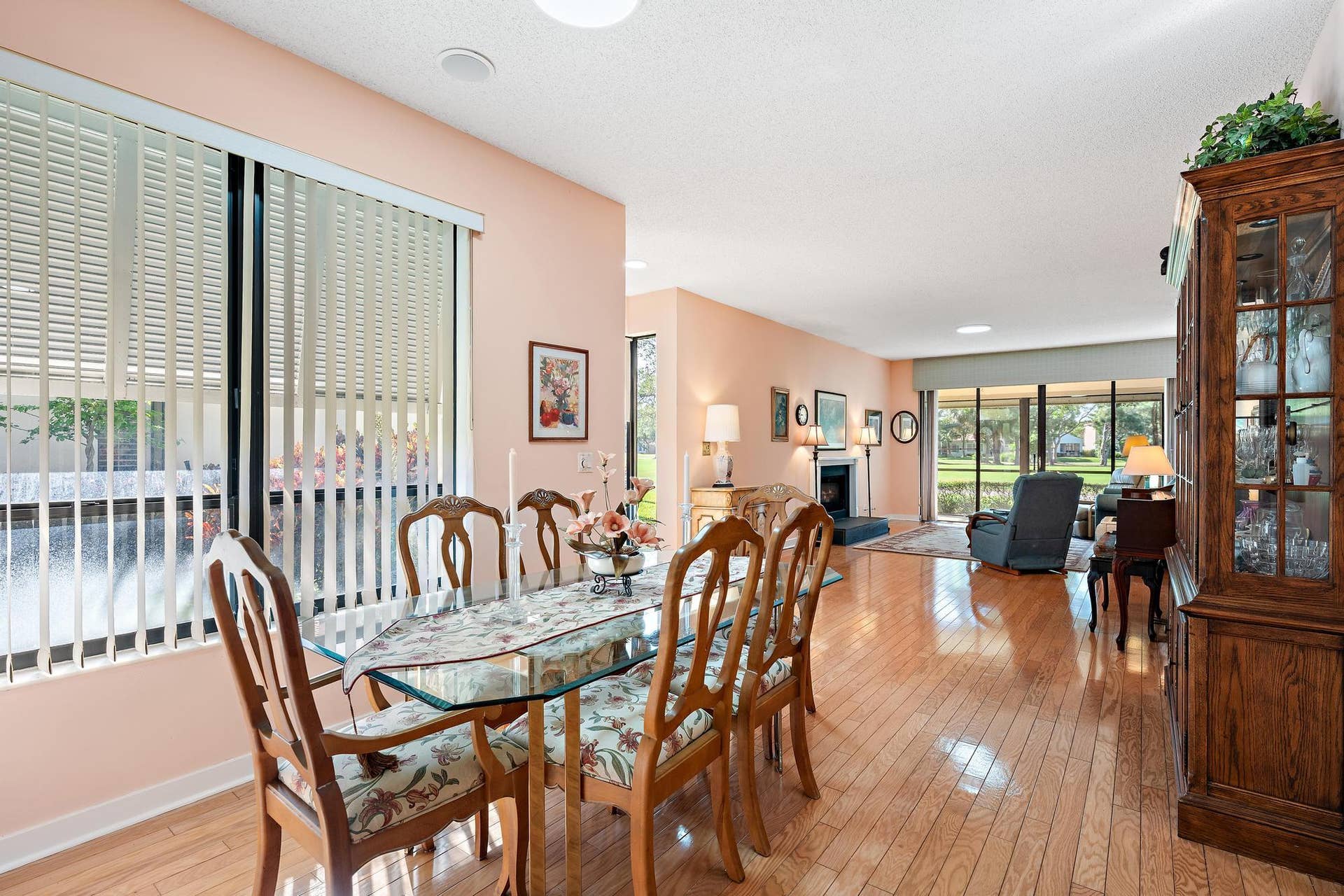 275 Old Meadow Way-7