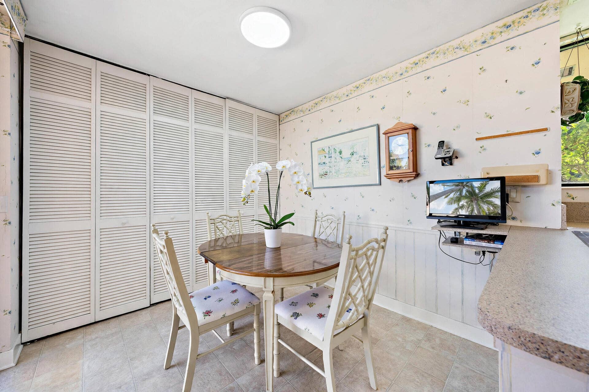 media-generation-275-nook-orchid-angle1-