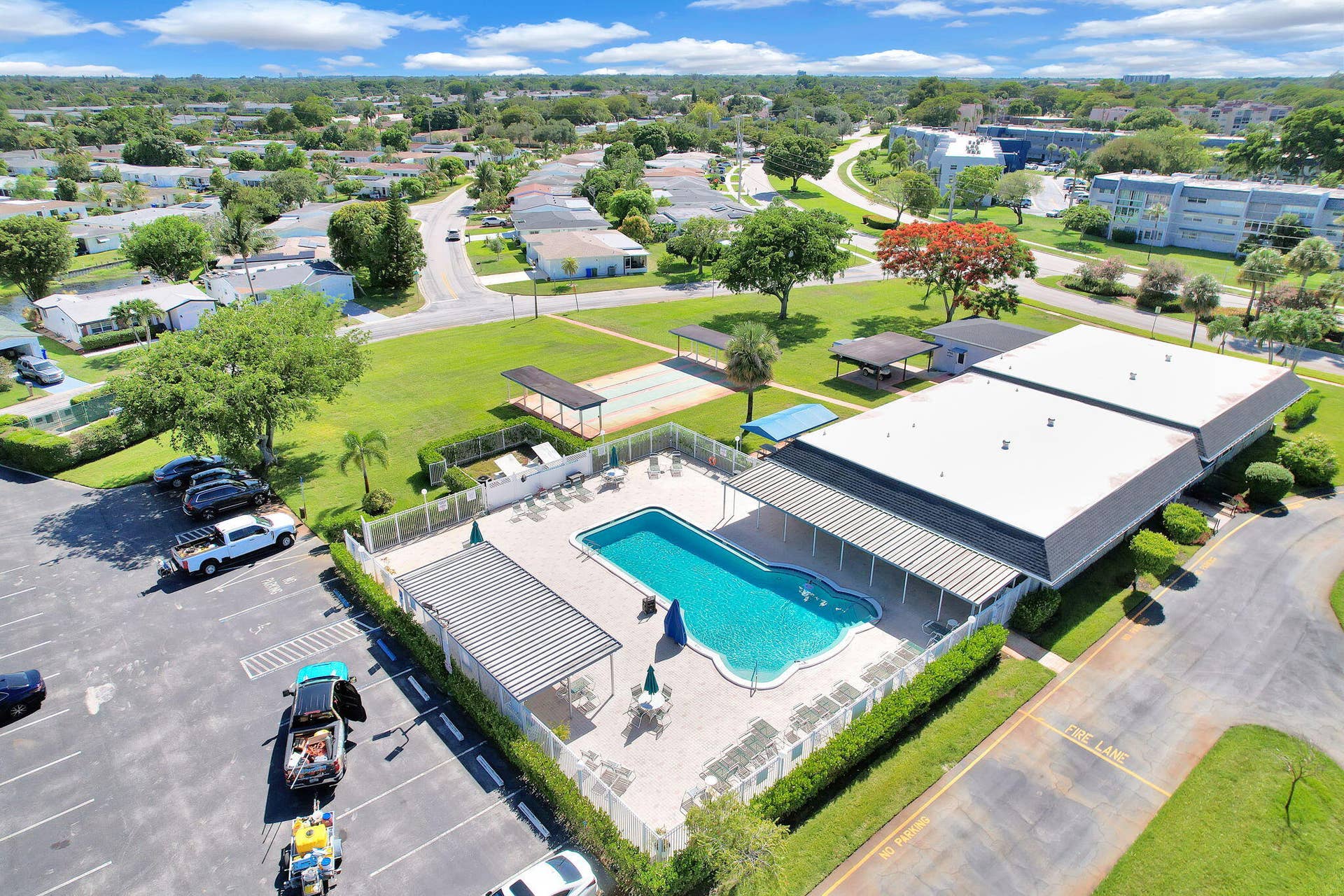 1050 NW 73RD Terrace, Margate, FL 33063 Clubhouse with pool