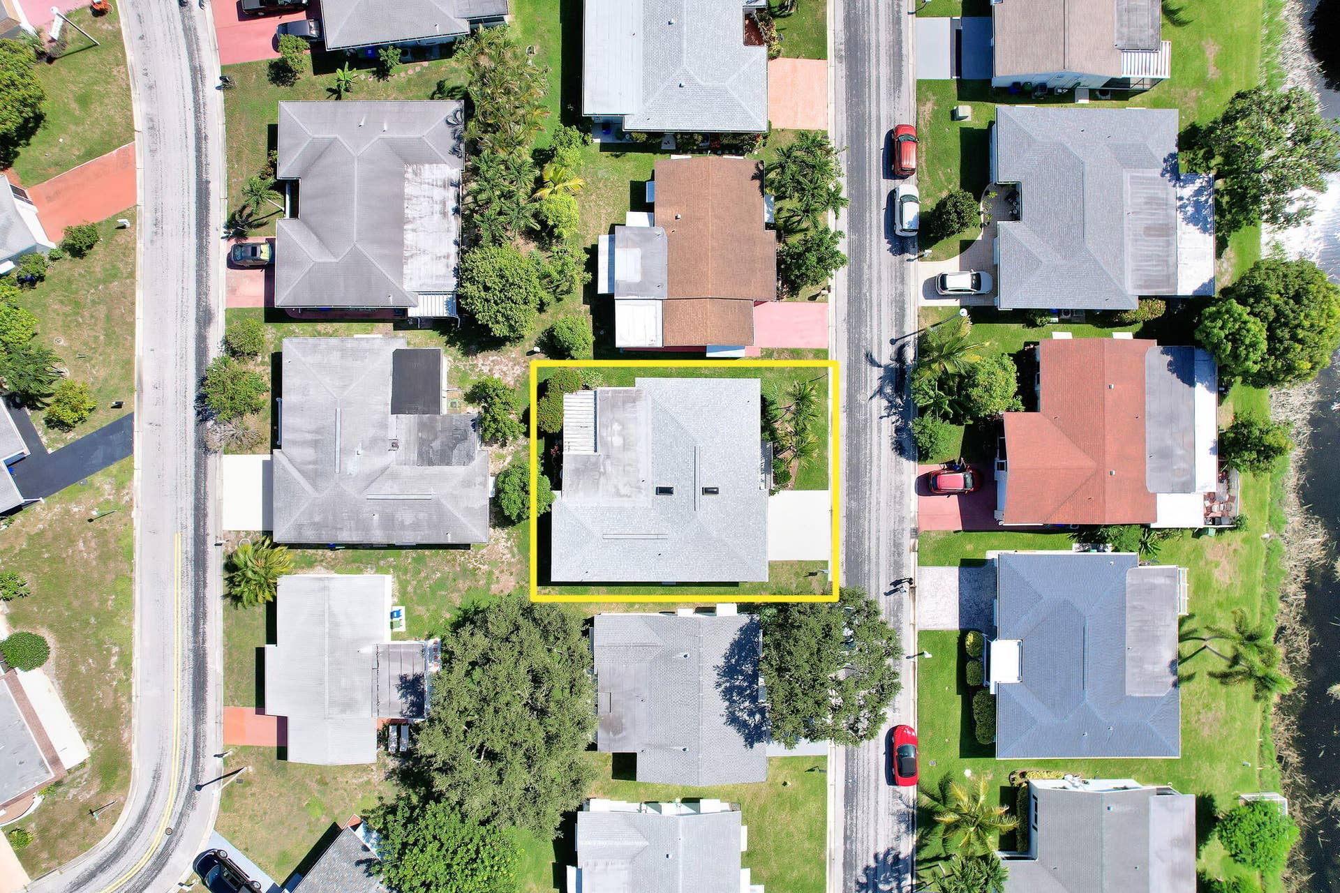 1050 NW 73RD Terrace, Margate, FL 33063 Huge square footage