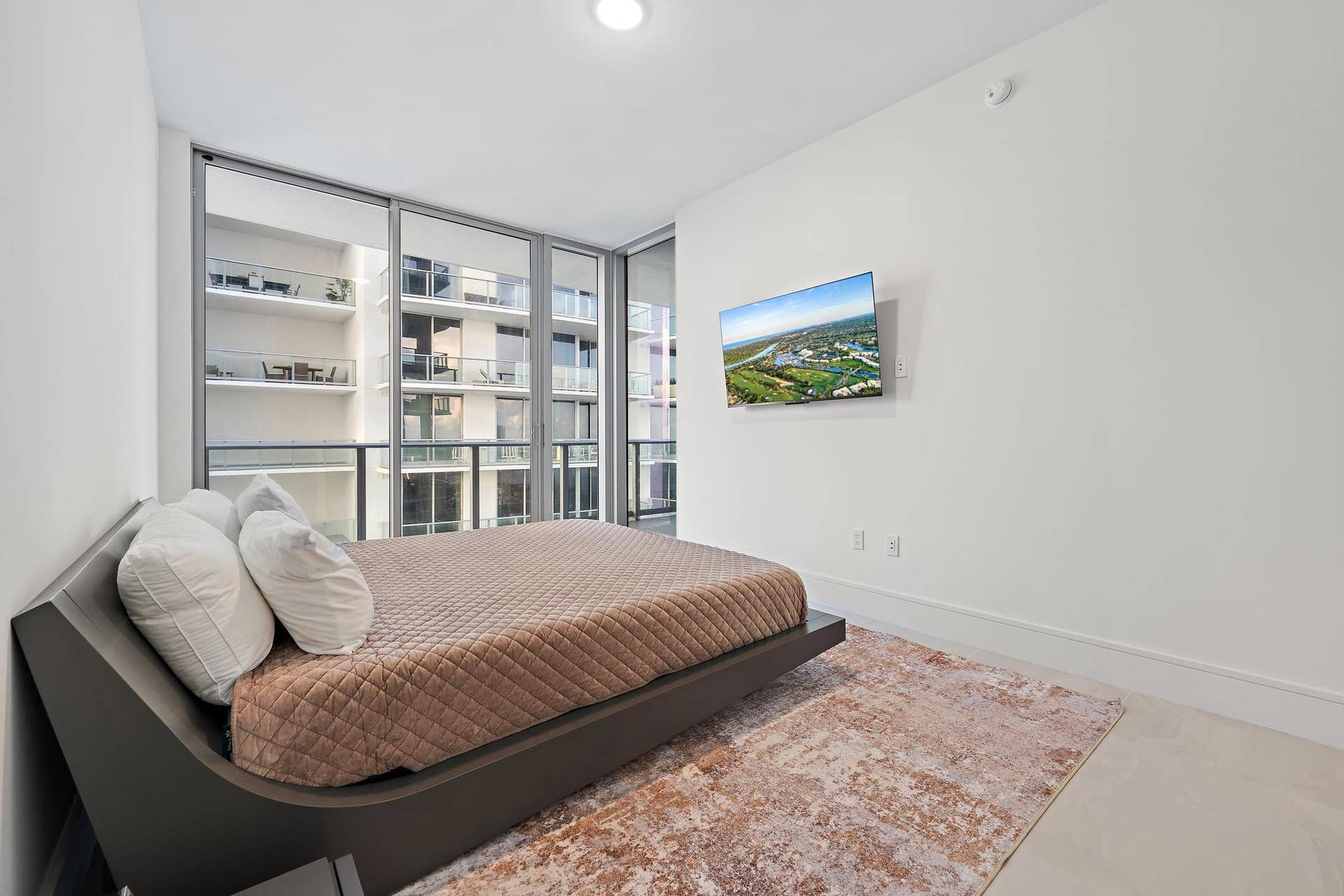 220 Lake Shore Drive, #1802, Lake Park, FL 33403 Primary Suite