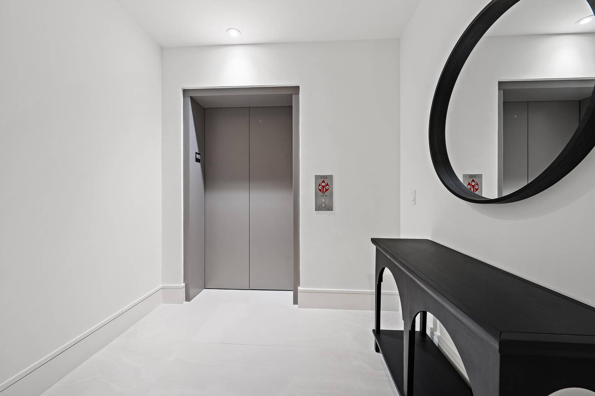 220 Lake Shore Drive, #1802, Lake Park, FL 33403 Foyer