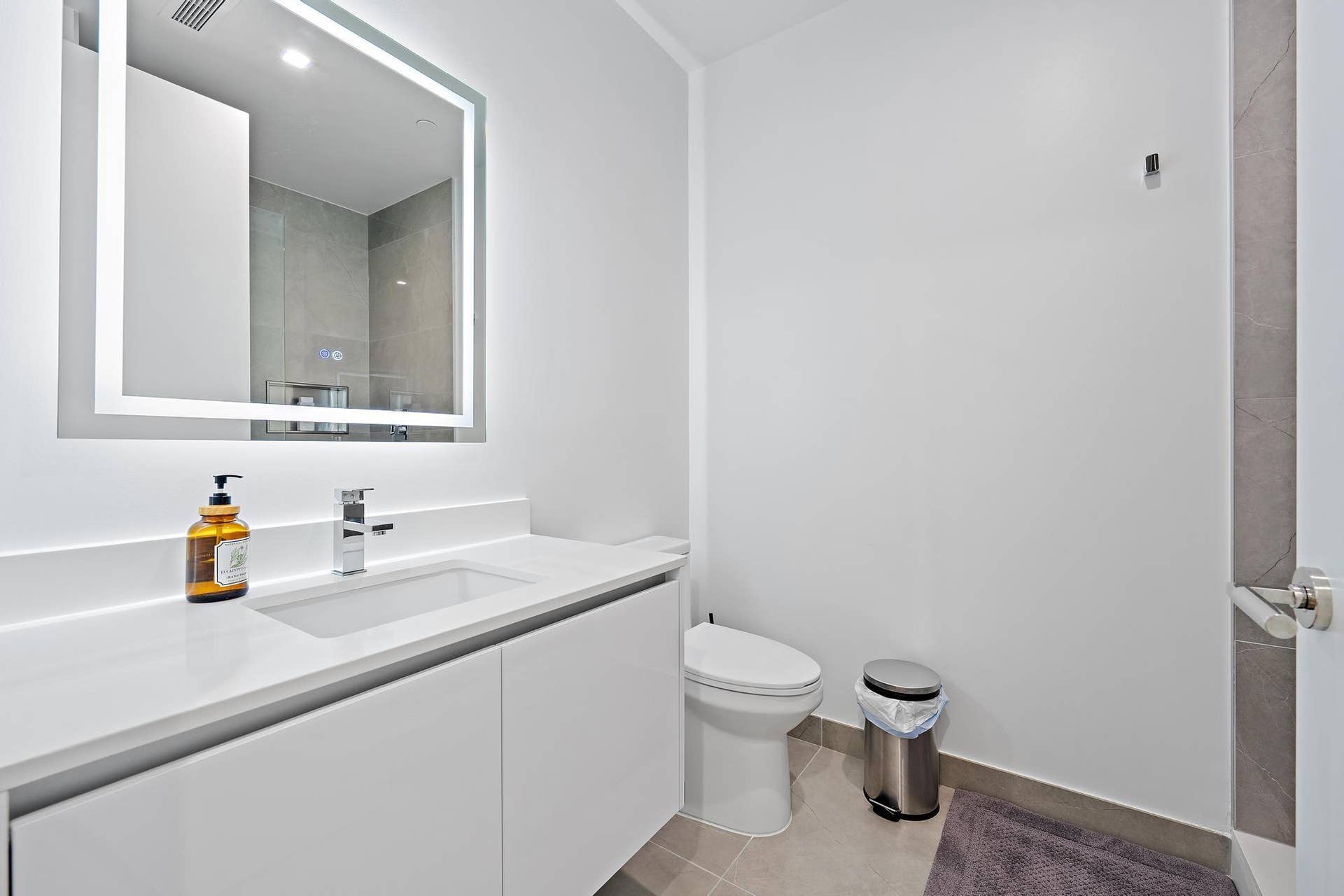 220 Lake Shore Drive, #1802, Lake Park, FL 33403 Full Bath