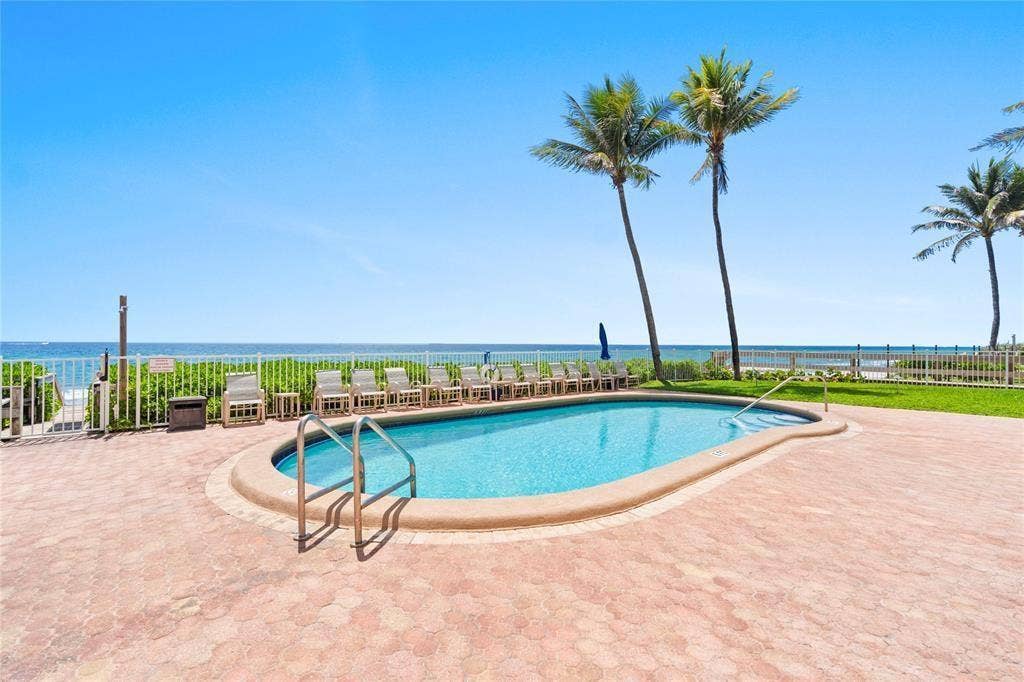 1161 HILLSBORO MILE, #305, Hillsboro Beach, FL 33062 POOL