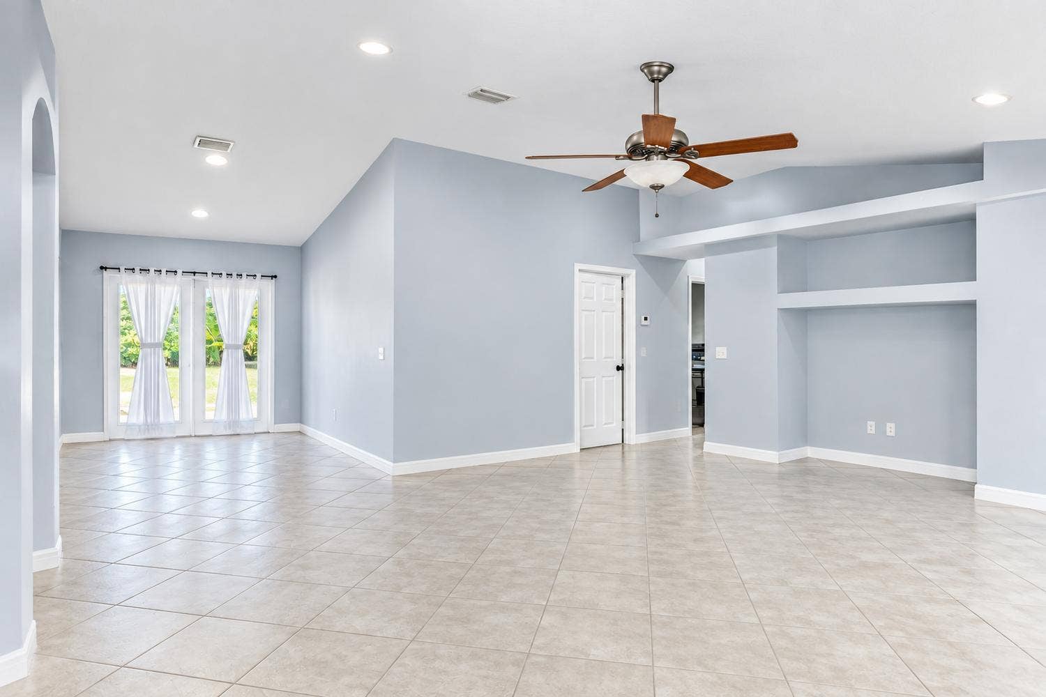 16873 62ND Road N, The Acreage, FL 33470 003-048-Livingroom2-1500x1000