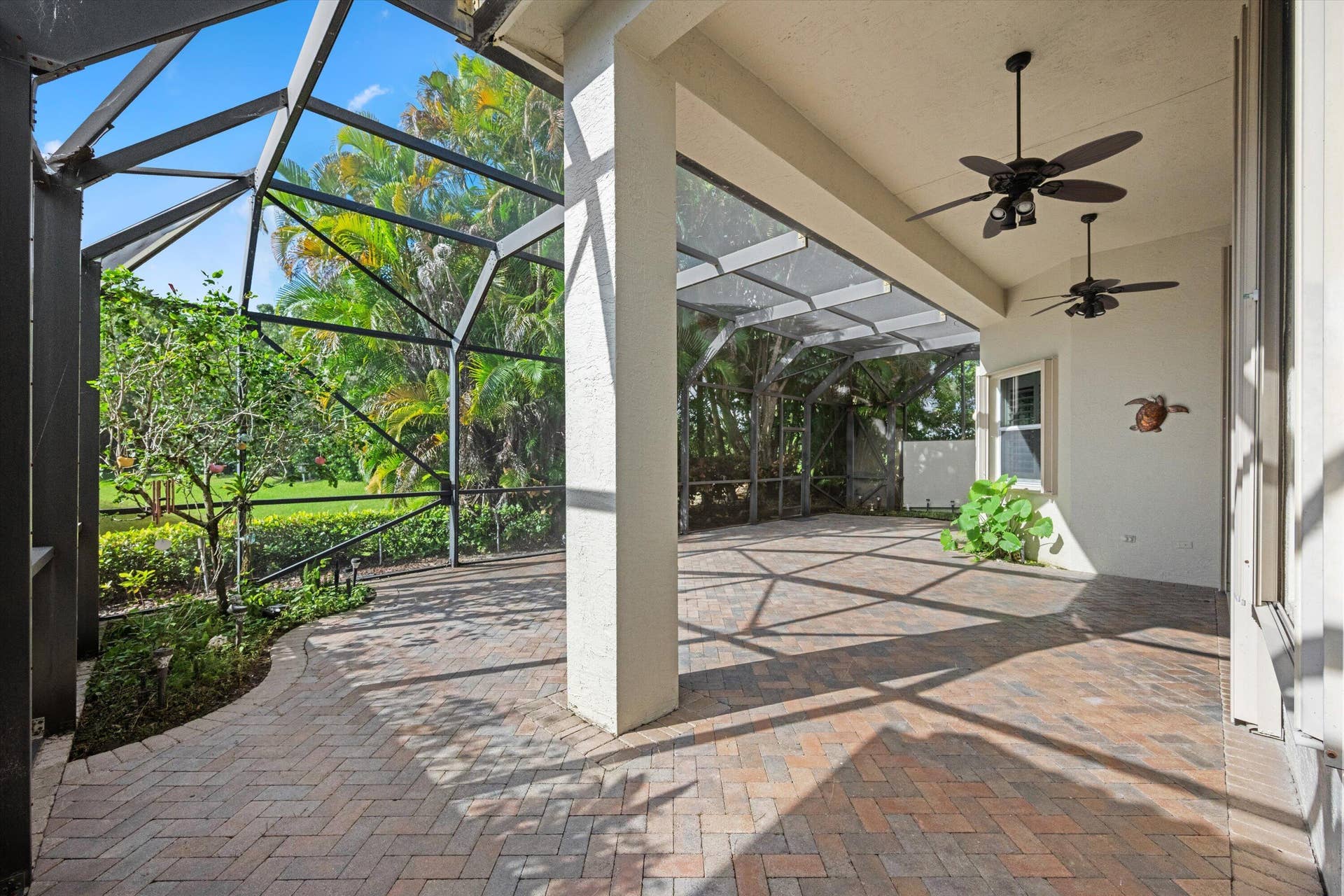 4017 Manchester Lake Drive, Lake Worth, FL 33449 Covered Lanai