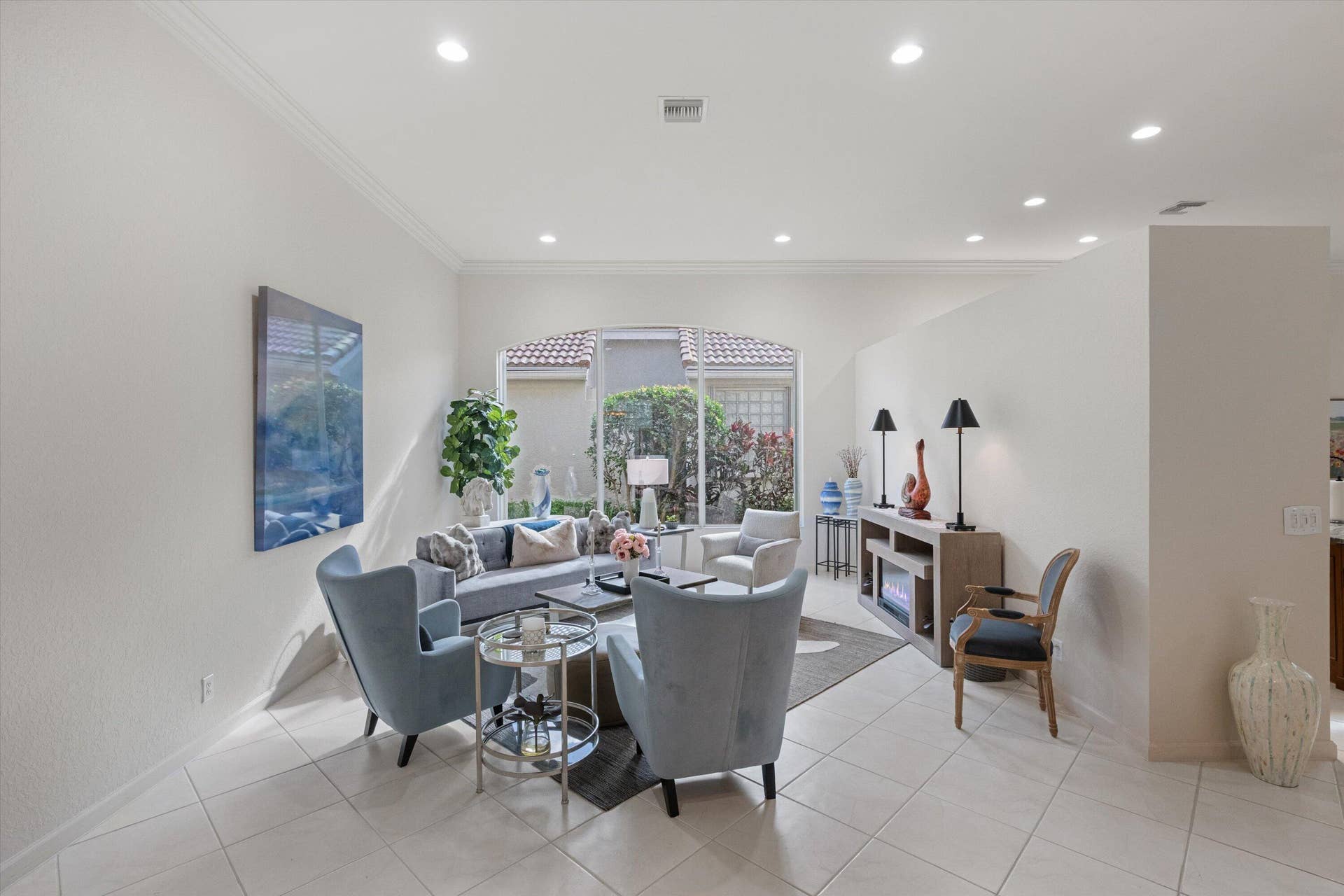 4017 Manchester Lake Drive, Lake Worth, FL 33449 Living Area