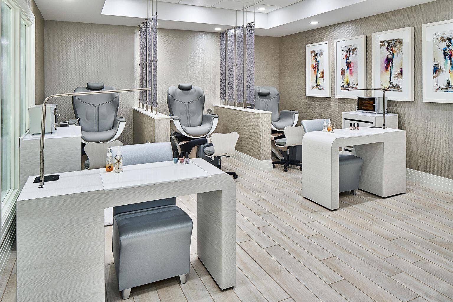 4017 Manchester Lake Drive, Lake Worth, FL 33449 Salon