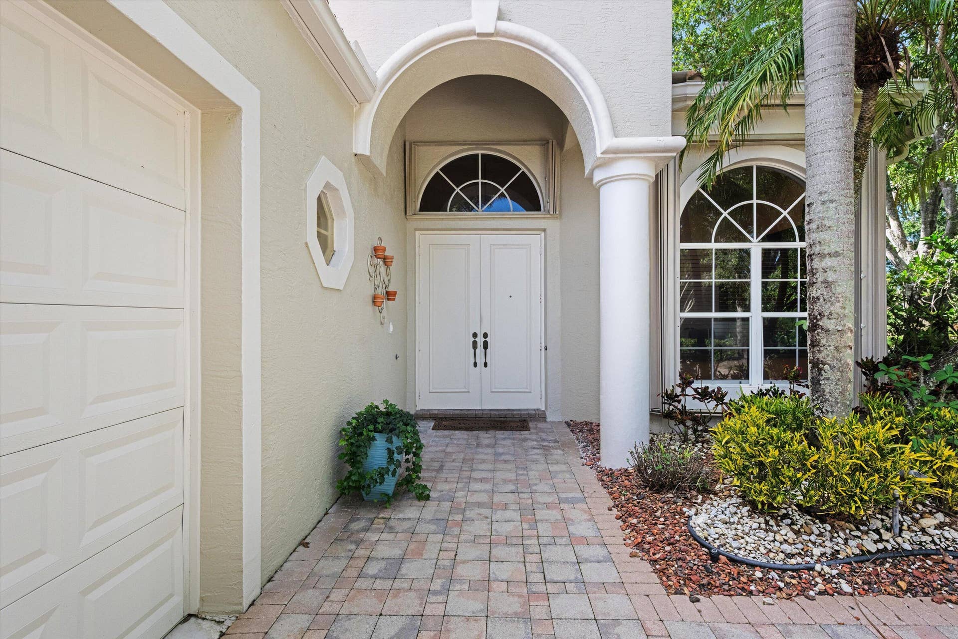 4017 Manchester Lake Drive, Lake Worth, FL 33449 4017 Manchester Lake Drive