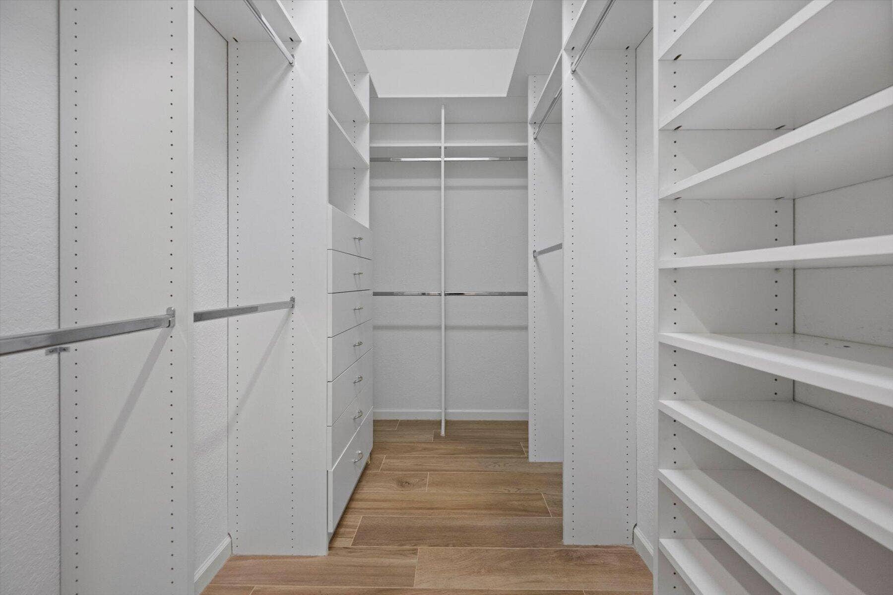 4017 Manchester Lake Drive, Lake Worth, FL 33449 Spacious Closet
