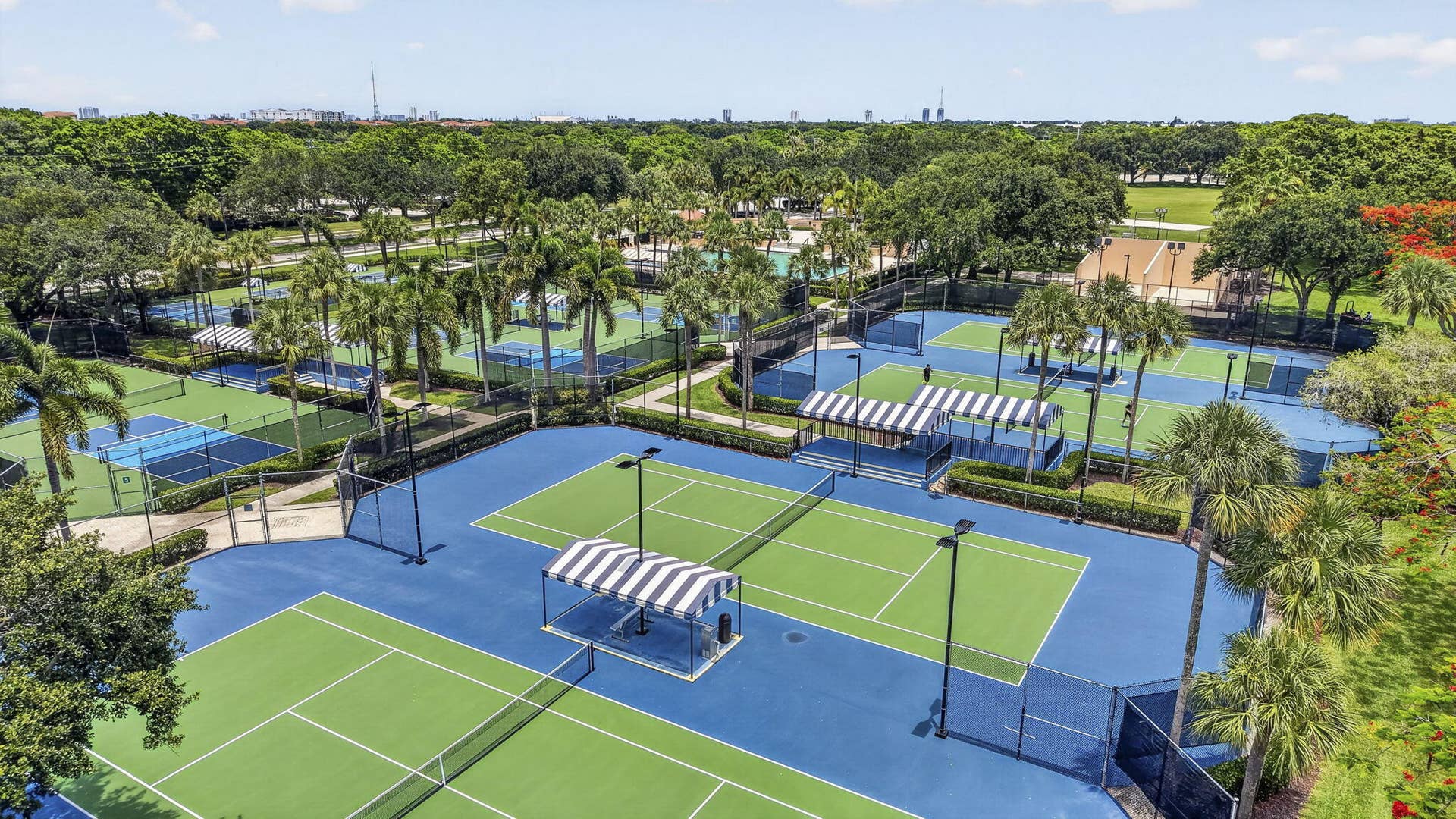 2624 Mohawk Circle, West Palm Beach, FL 33409 Perini Park