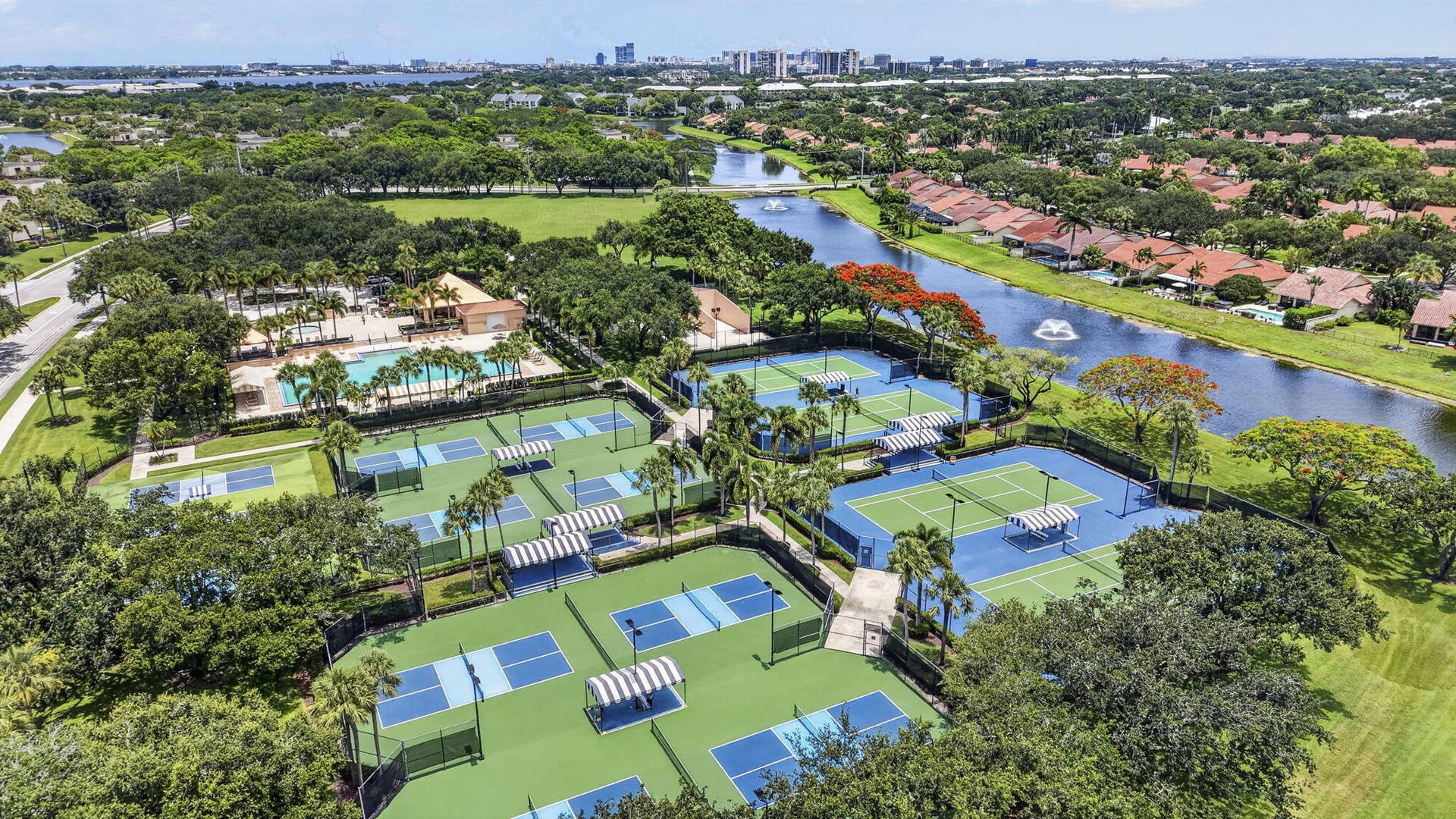 2624 Mohawk Circle, West Palm Beach, FL 33409 Perini Park