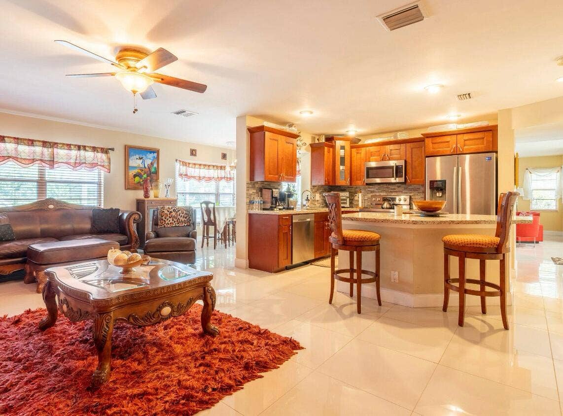 10256 BOCA SPRINGS Drive, Boca Raton, FL 33428 IMG_3423