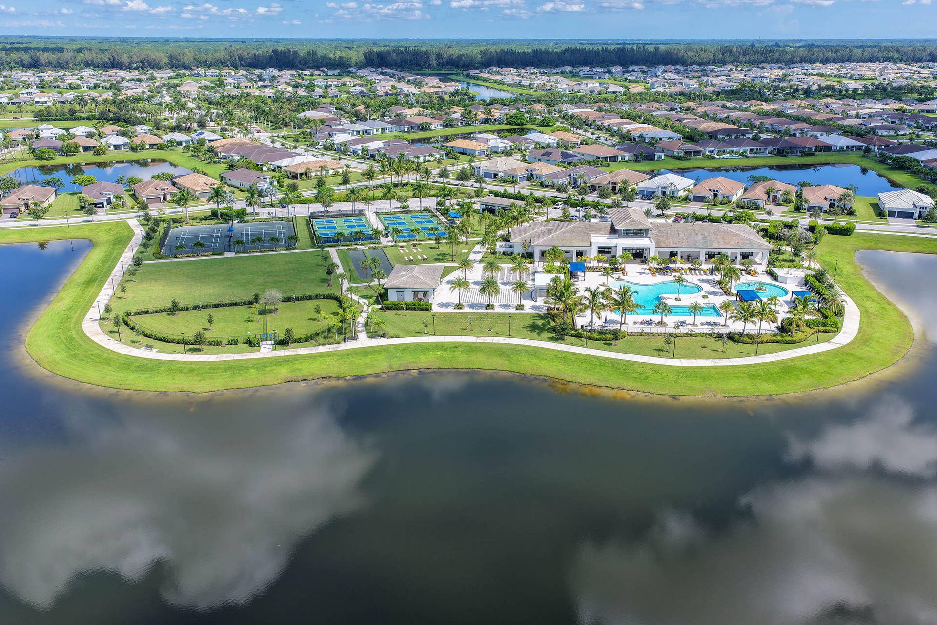 15811 Key Biscayne Lane, Westlake, FL 33470 CresswindAmenityComplex(16)