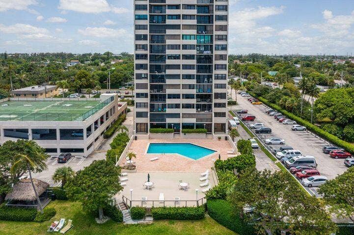 5600 N FLAGLER Drive, #PH108, West Palm Beach, FL 33407 21