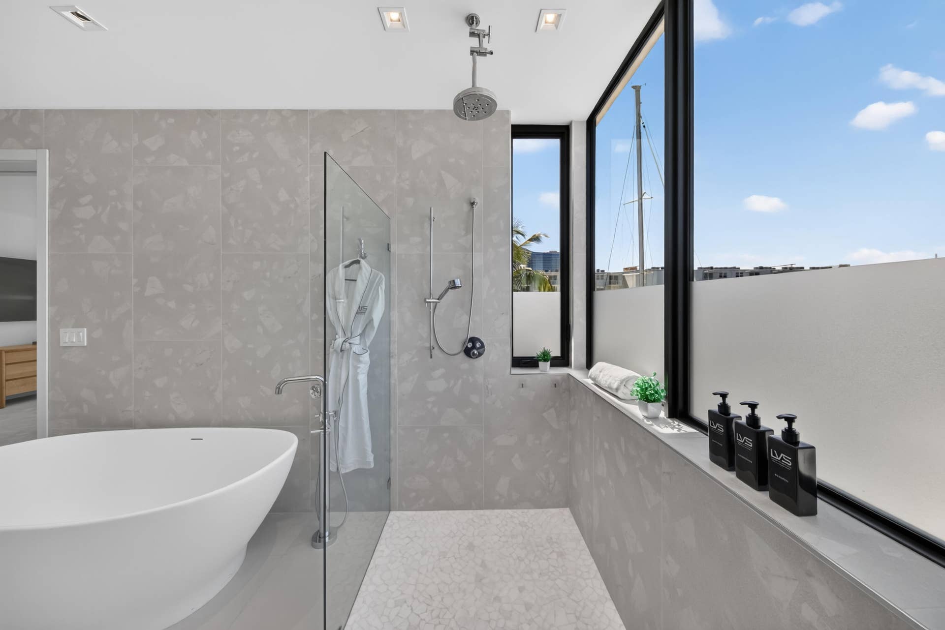 1736 SE 14TH Street, Fort Lauderdale, Fort Lauderdale, FL 33316 LVS - Villa Jade-87